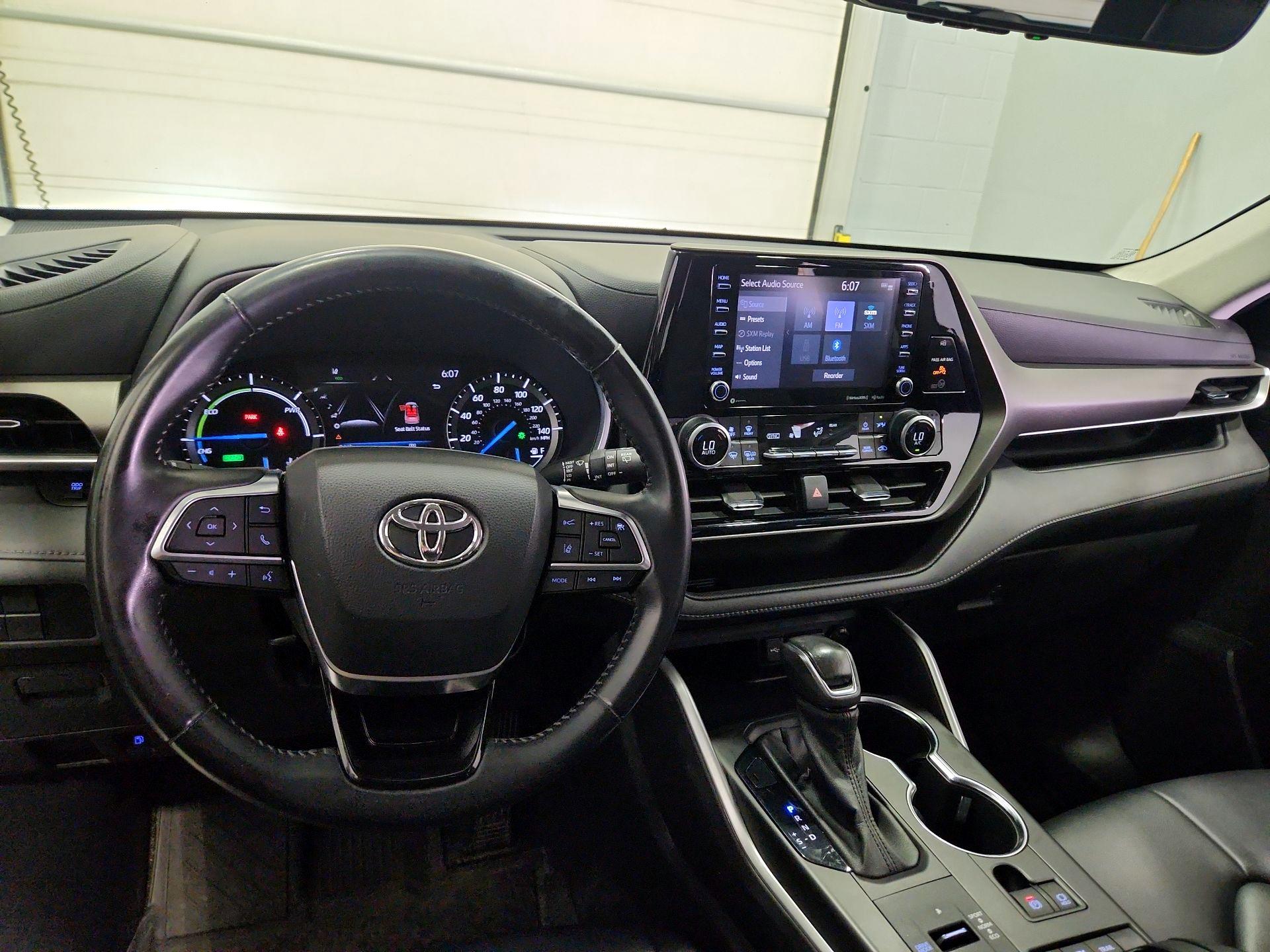 Thumbnail: 2021 Toyota Highlander - 9