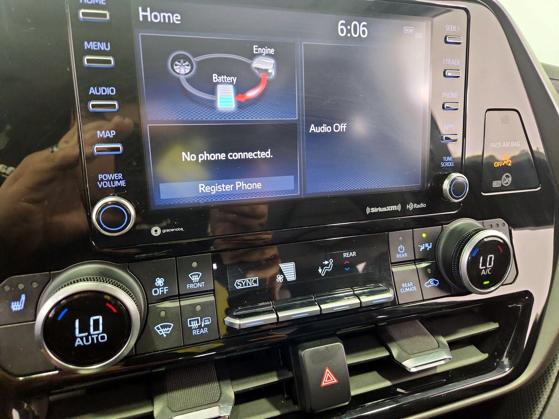 Thumbnail: 2021 Toyota Highlander - 17