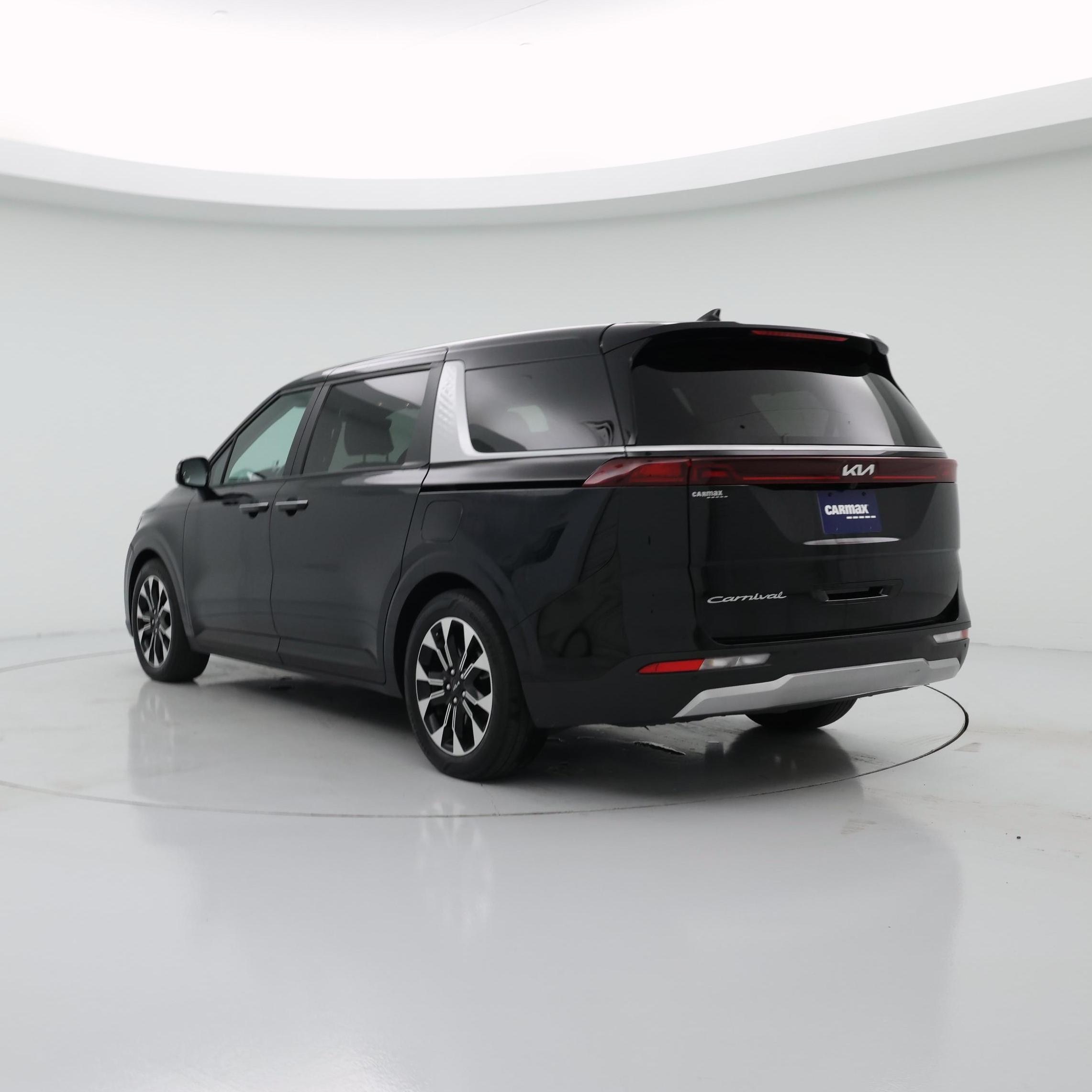 Thumbnail: 2022 Kia Carnival - 2