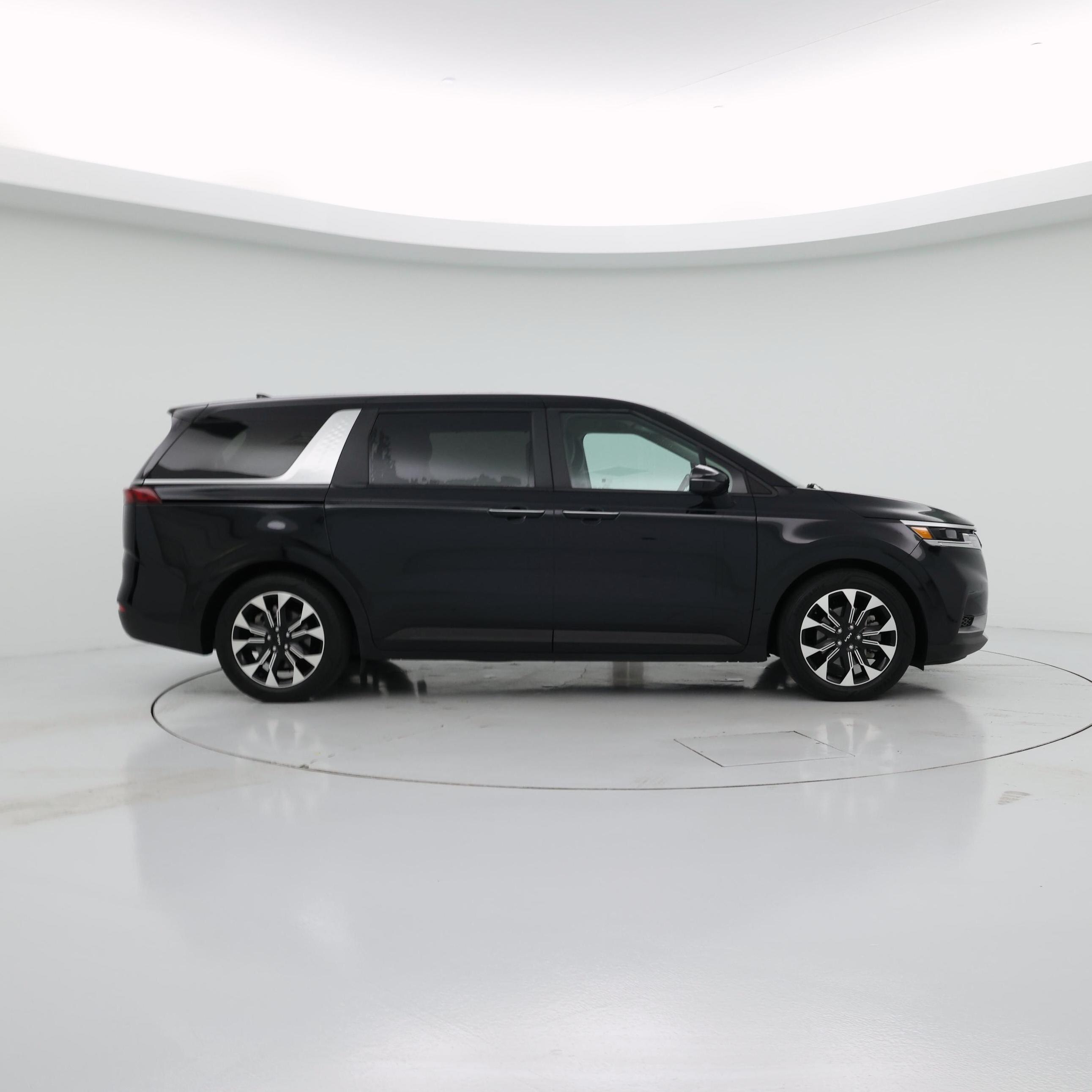 Thumbnail: 2022 Kia Carnival - 7