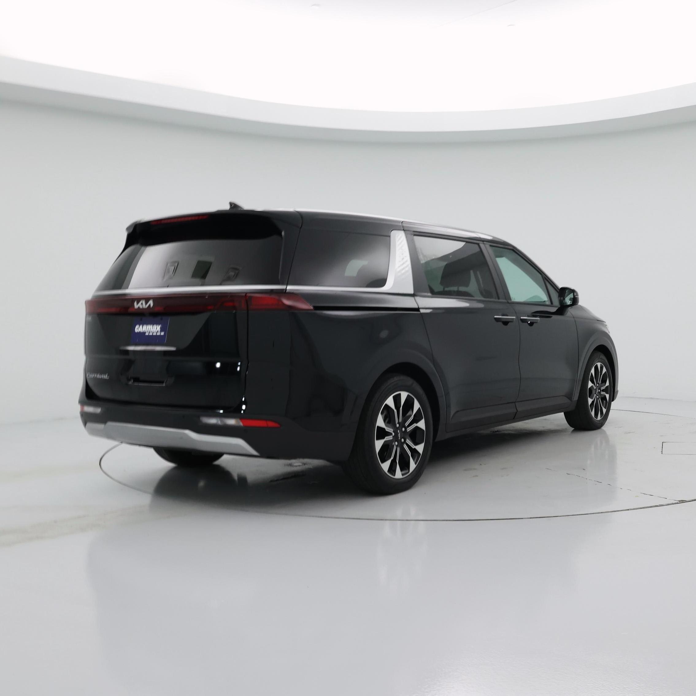 Thumbnail: 2022 Kia Carnival - 8