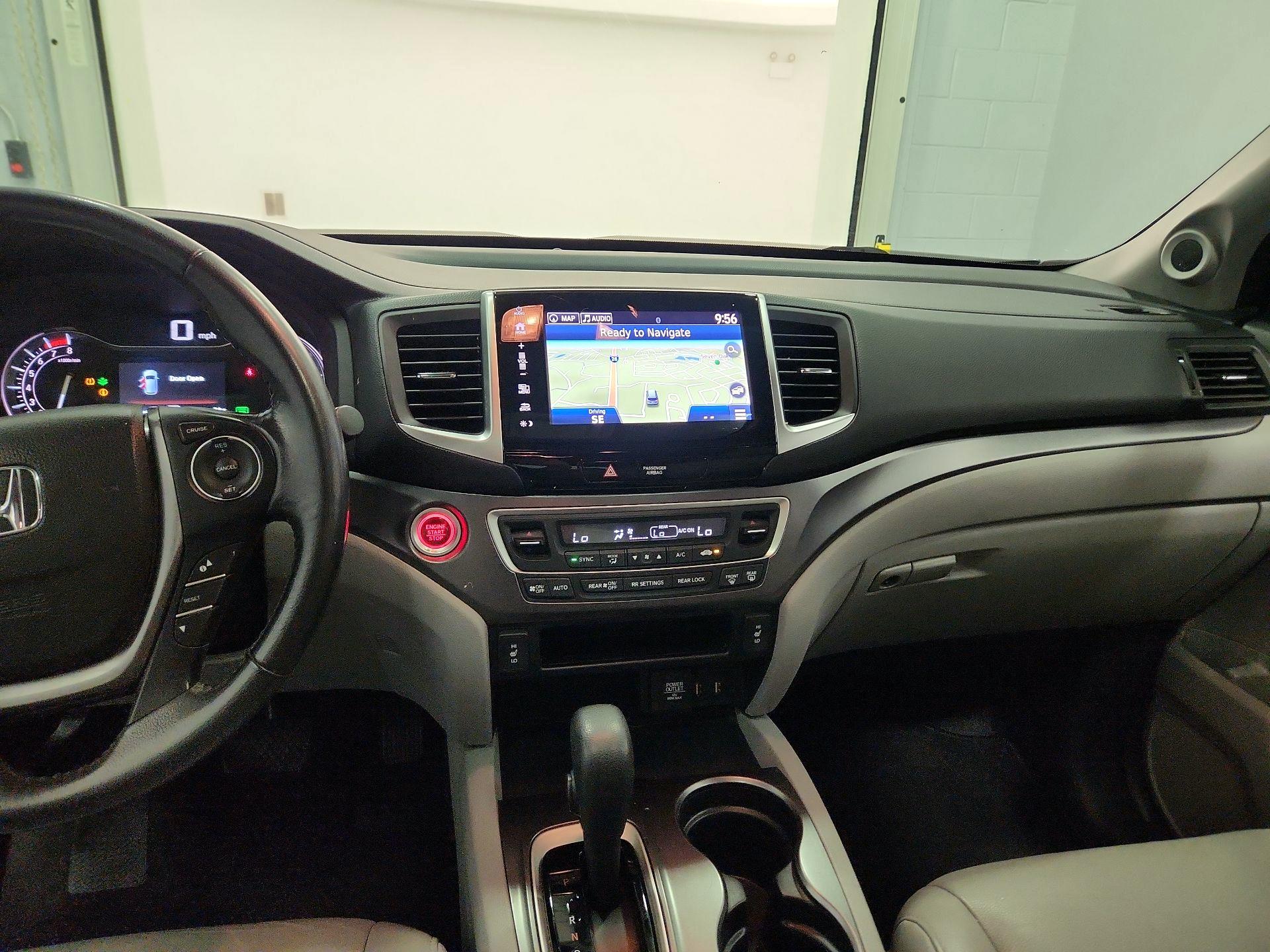 Thumbnail: 2018 Honda Pilot - 9
