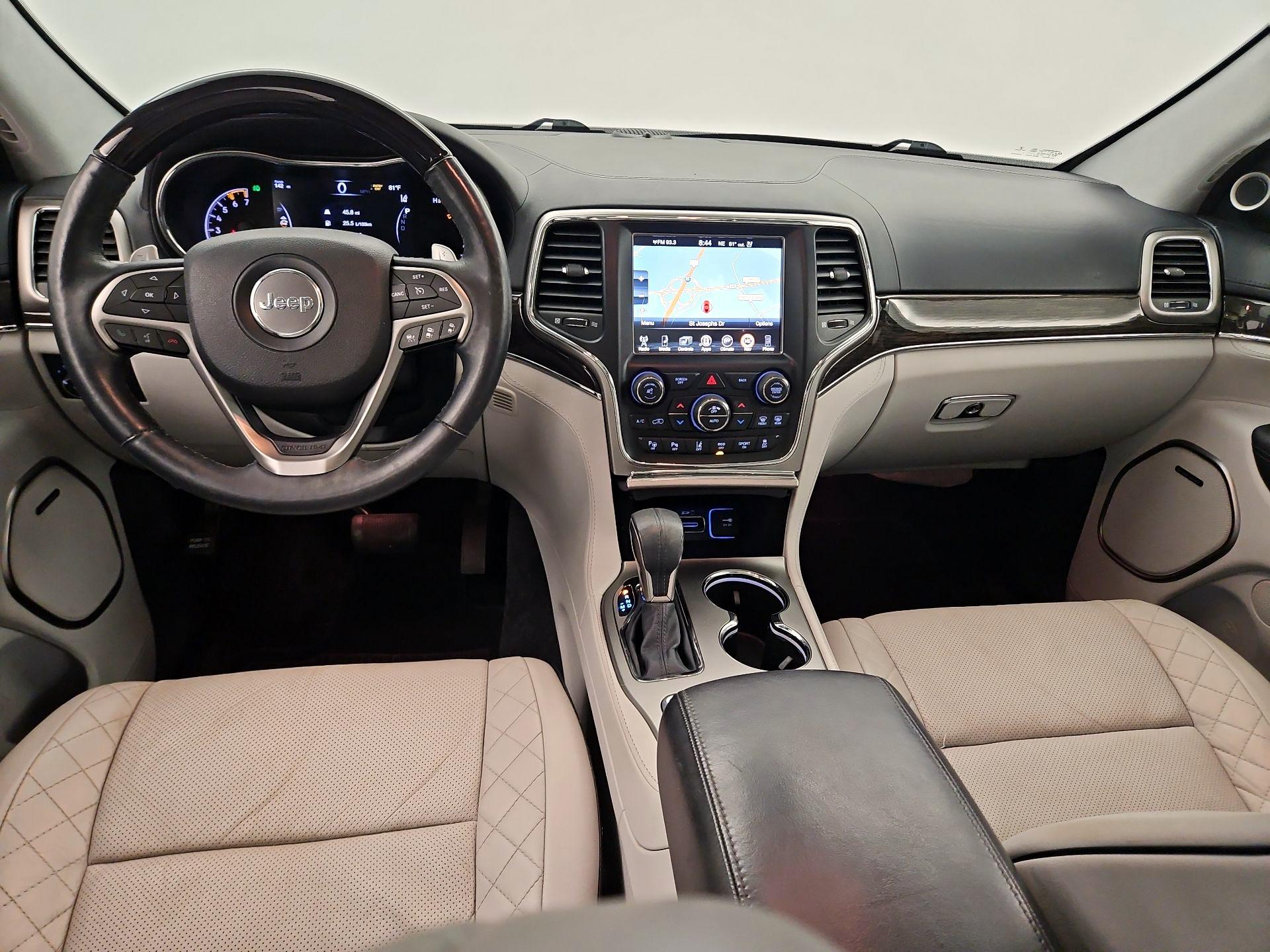 Thumbnail: 2017 Jeep Grand Cherokee - 9
