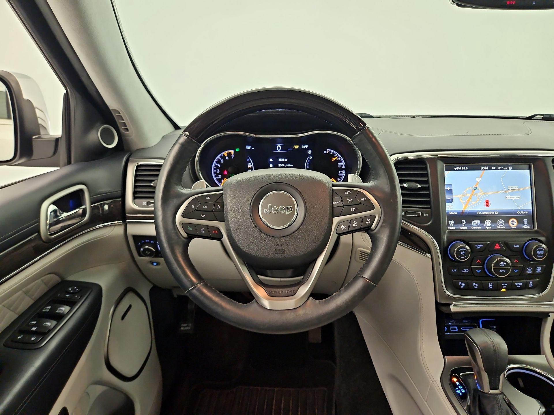 Thumbnail: 2017 Jeep Grand Cherokee - 10