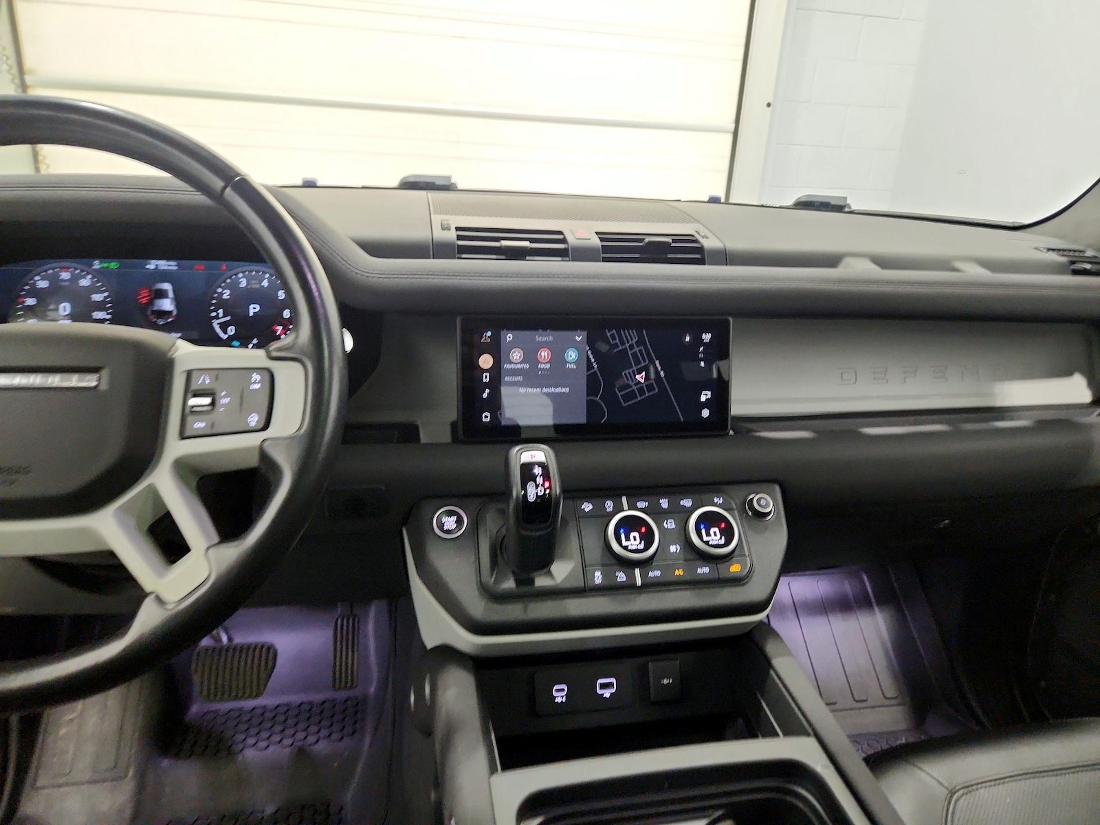 2022 Land Rover Defender S - Photo 10
