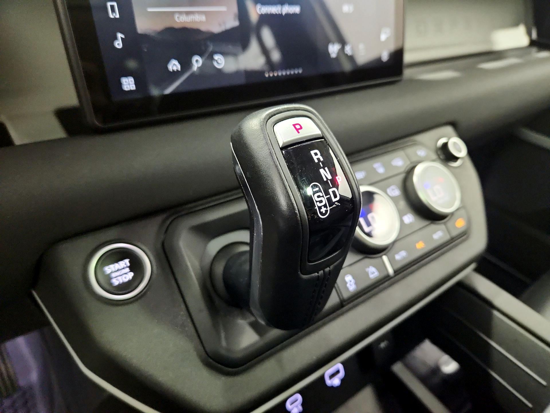 Thumbnail: 2022 Land Rover Defender - 18