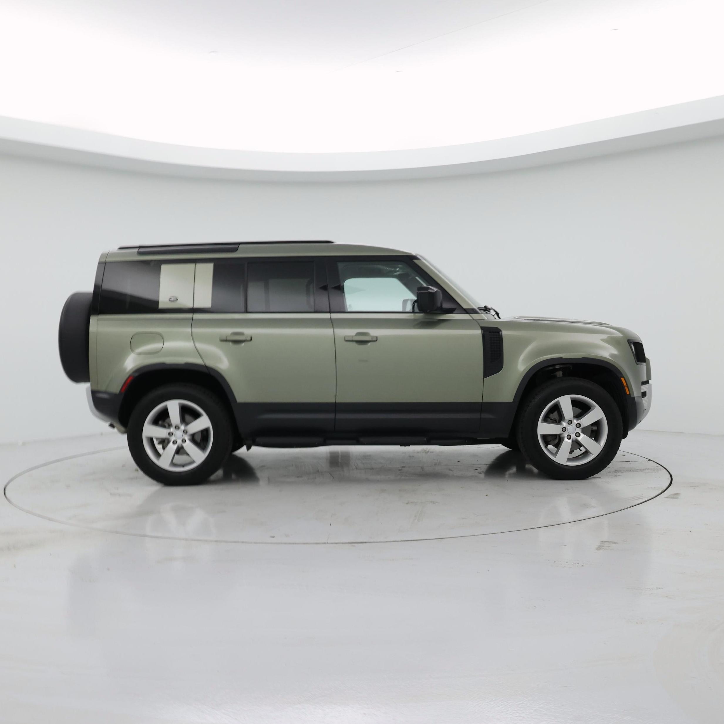 Thumbnail: 2022 Land Rover Defender - 7