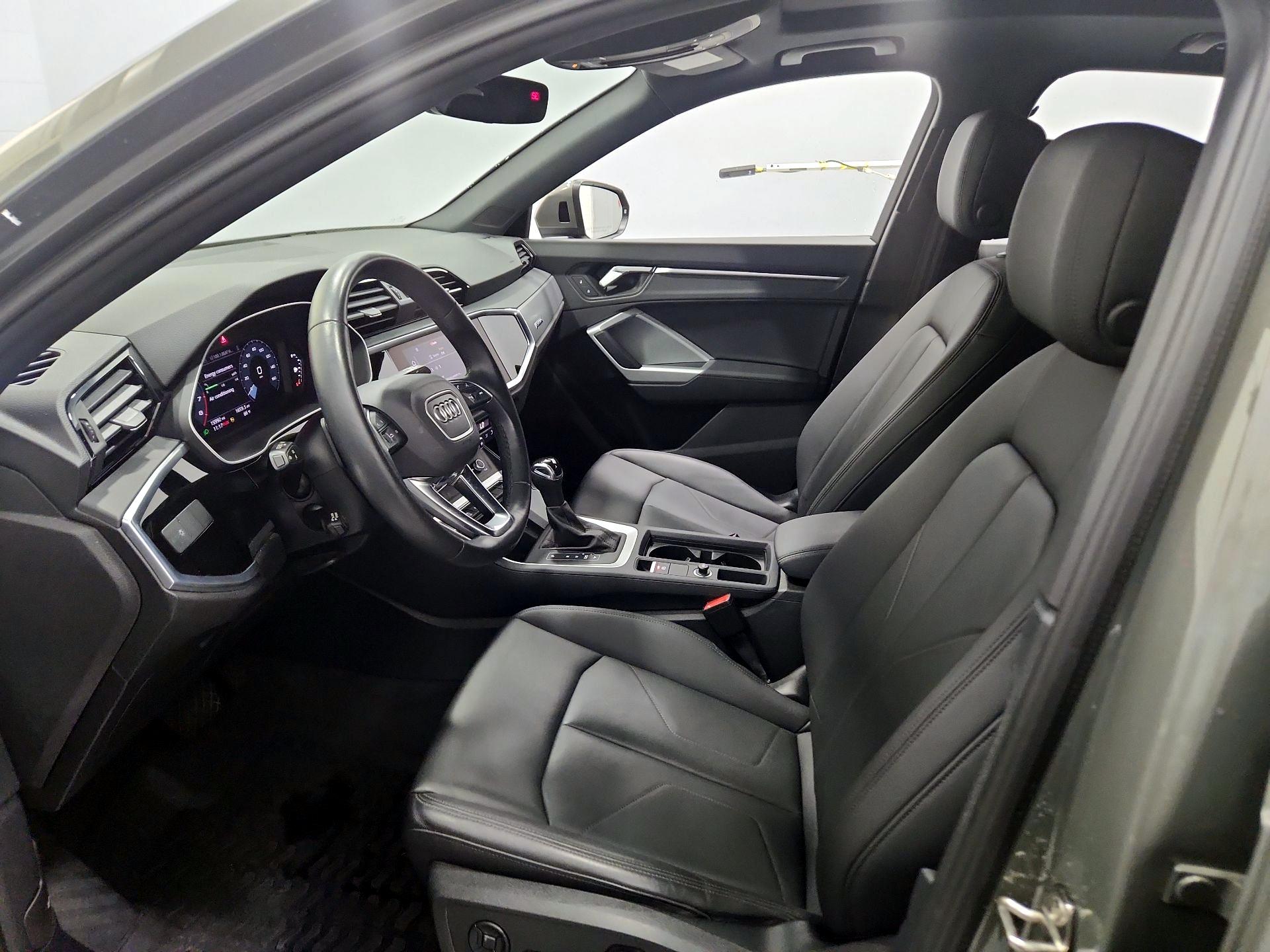 Thumbnail: 2022 Audi Q3 - 11