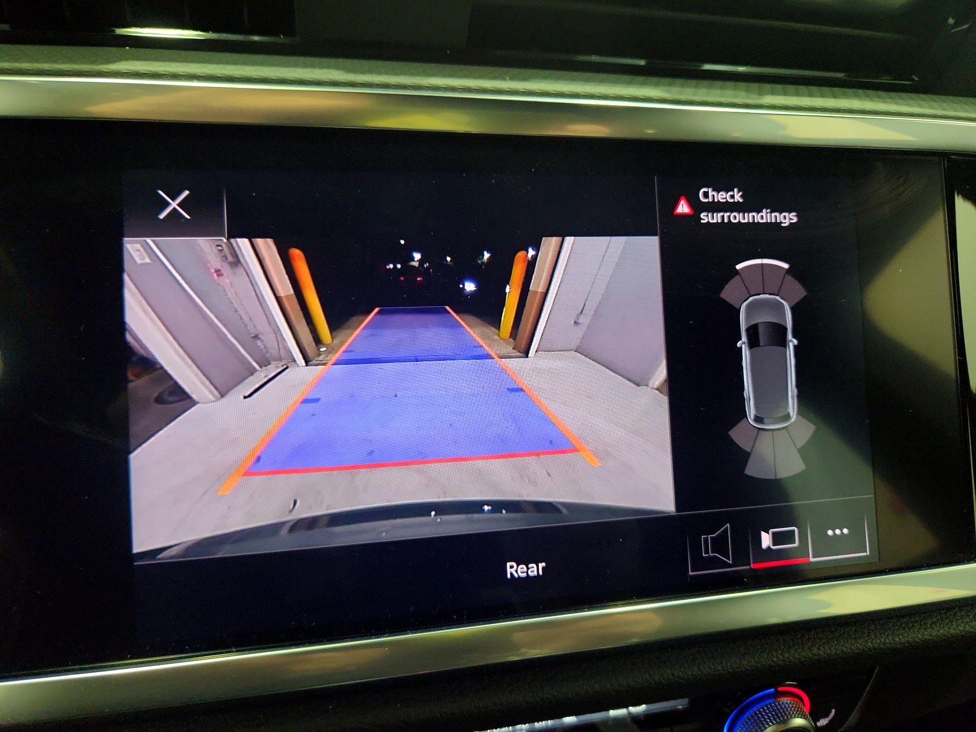 Thumbnail: 2022 Audi Q3 - 14