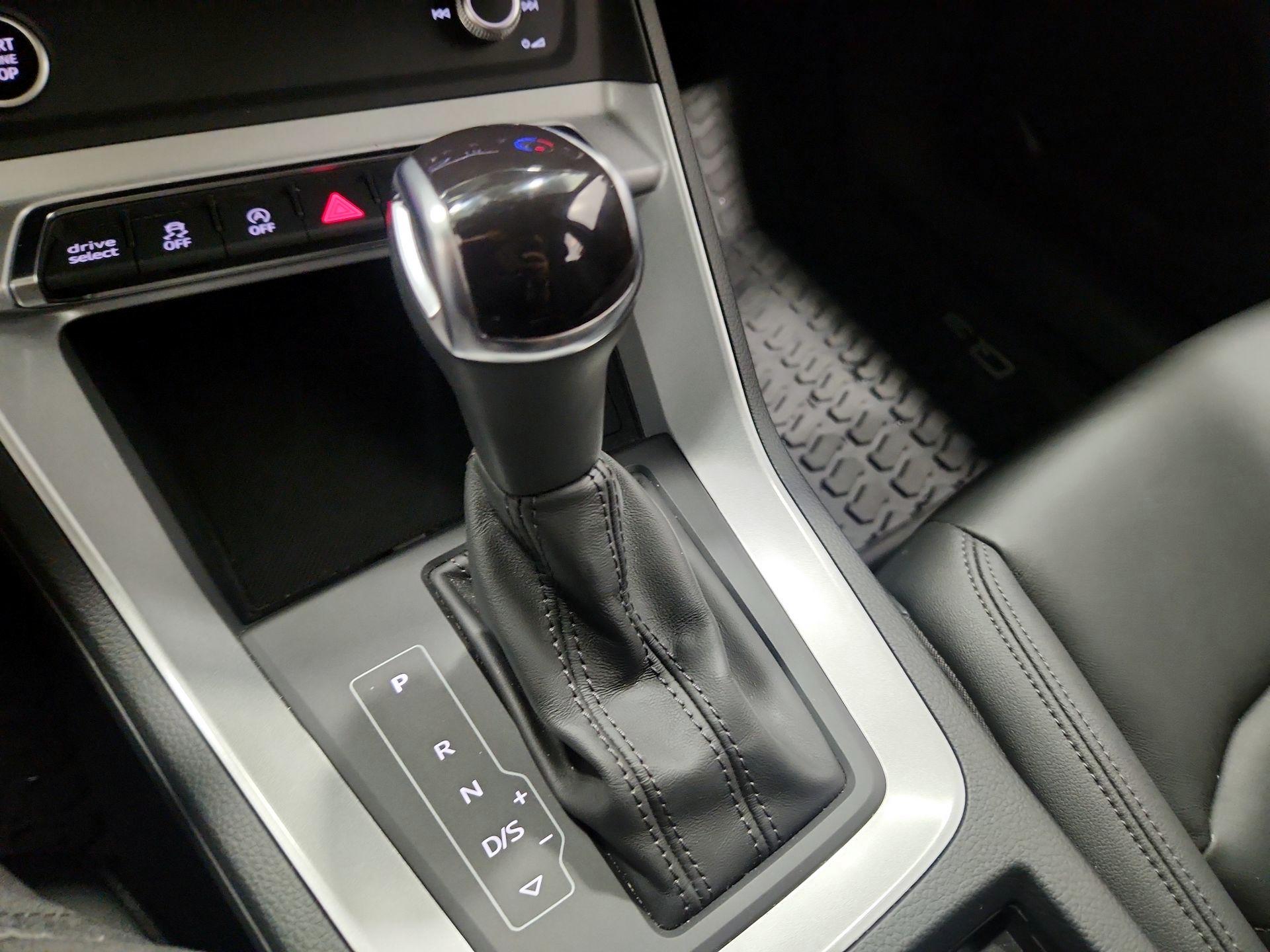 Thumbnail: 2022 Audi Q3 - 17