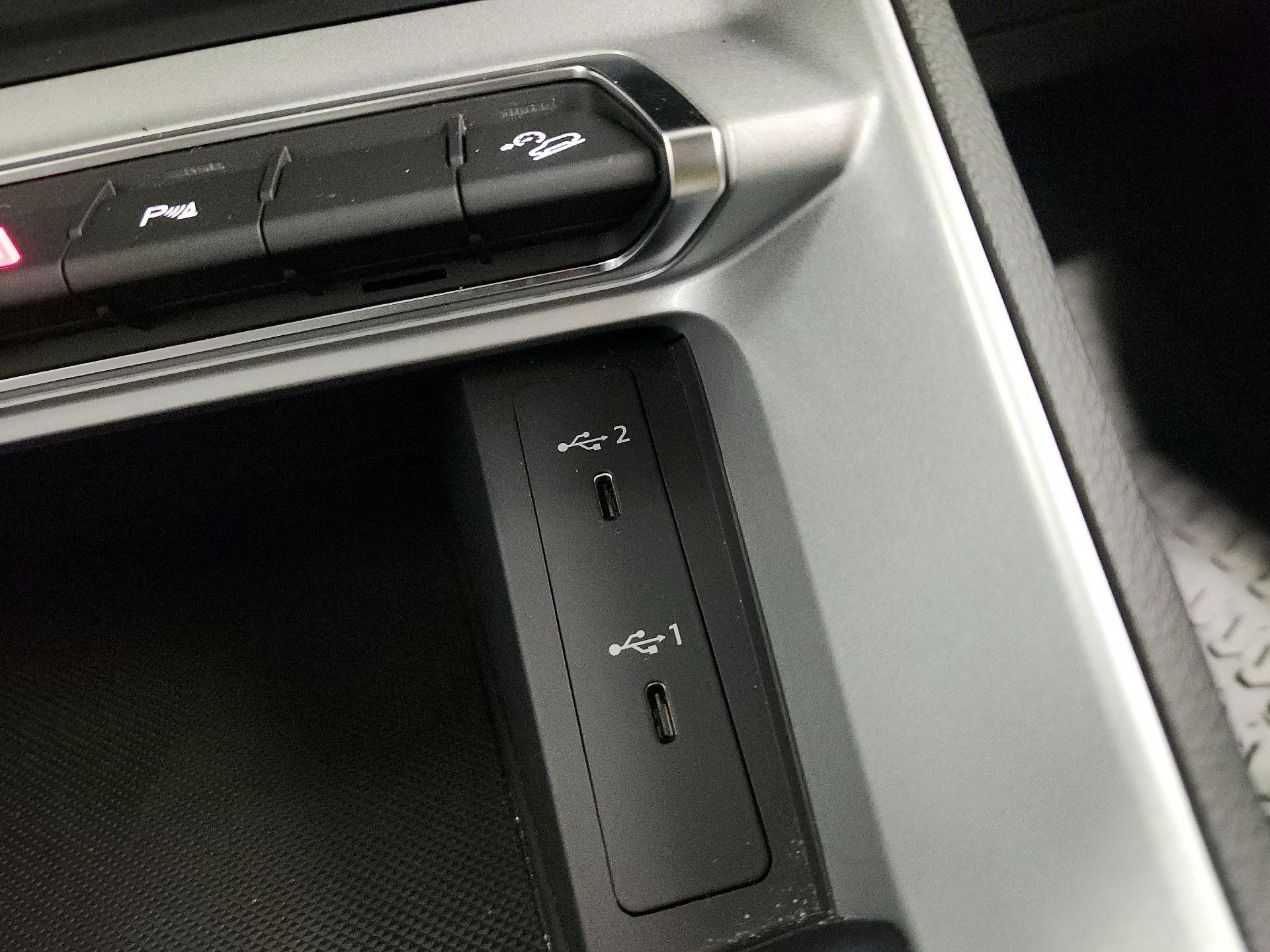 Thumbnail: 2022 Audi Q3 - 18