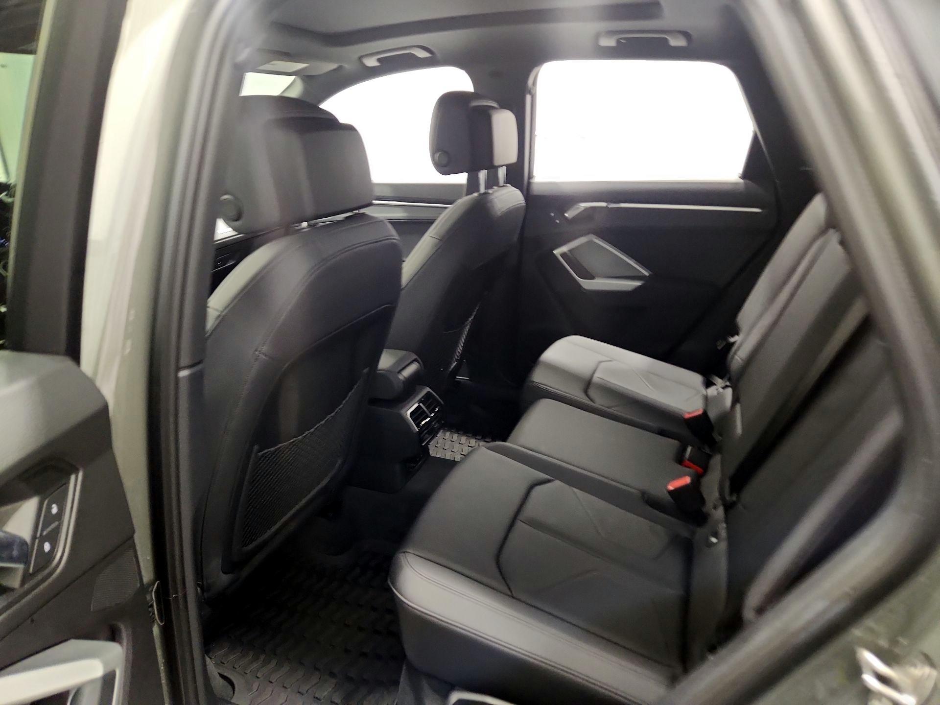 Thumbnail: 2022 Audi Q3 - 20