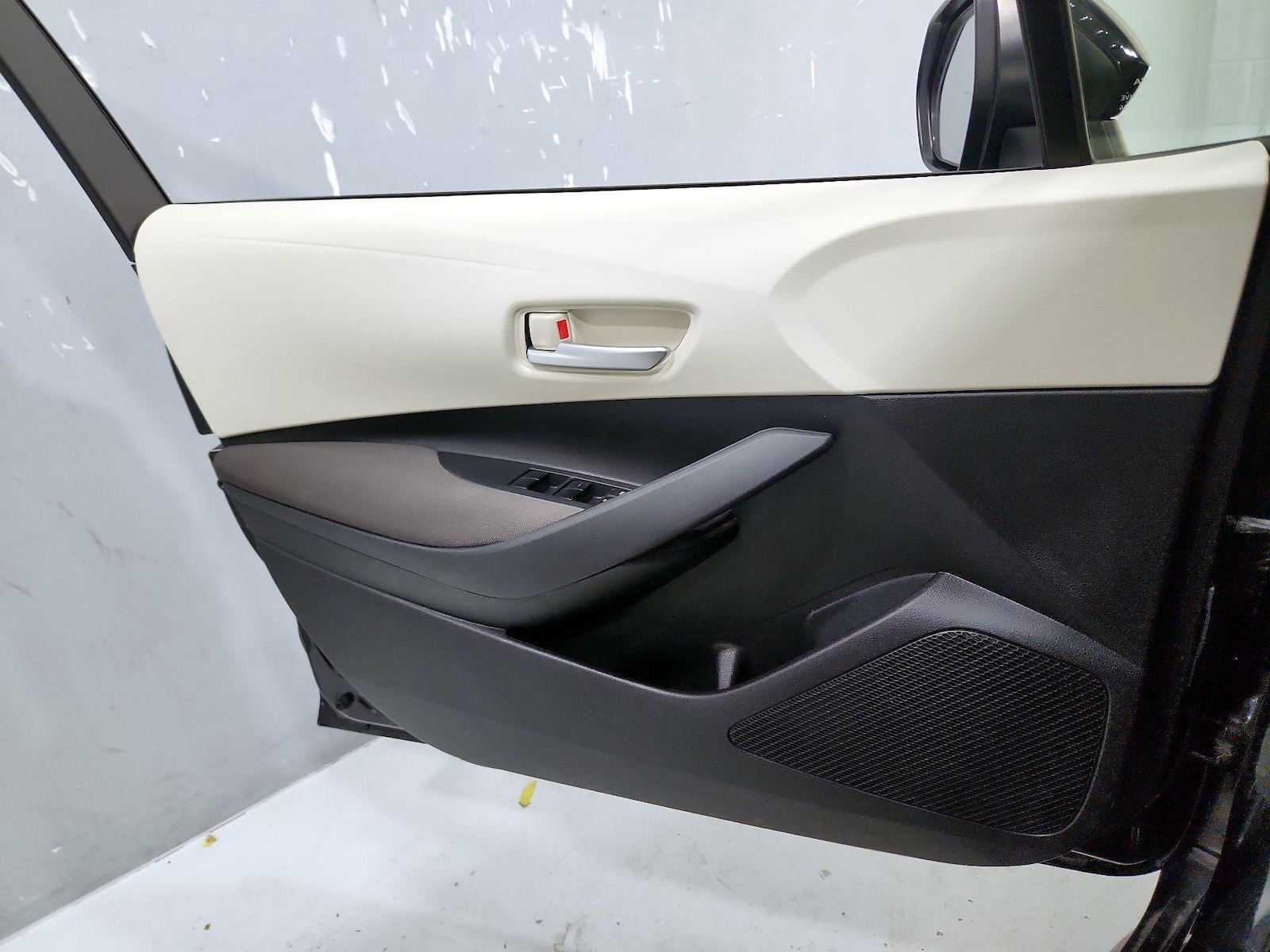 2020 Toyota Corolla LE - Photo 13