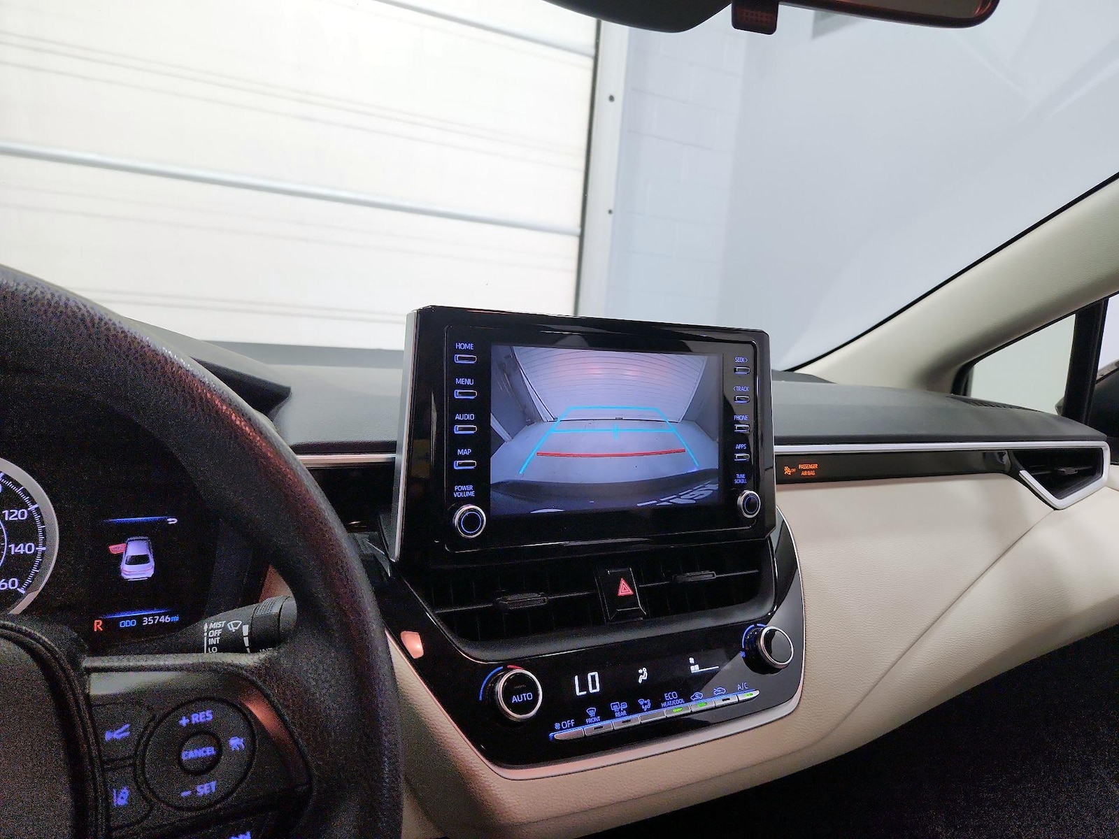 2020 Toyota Corolla LE - Photo 15