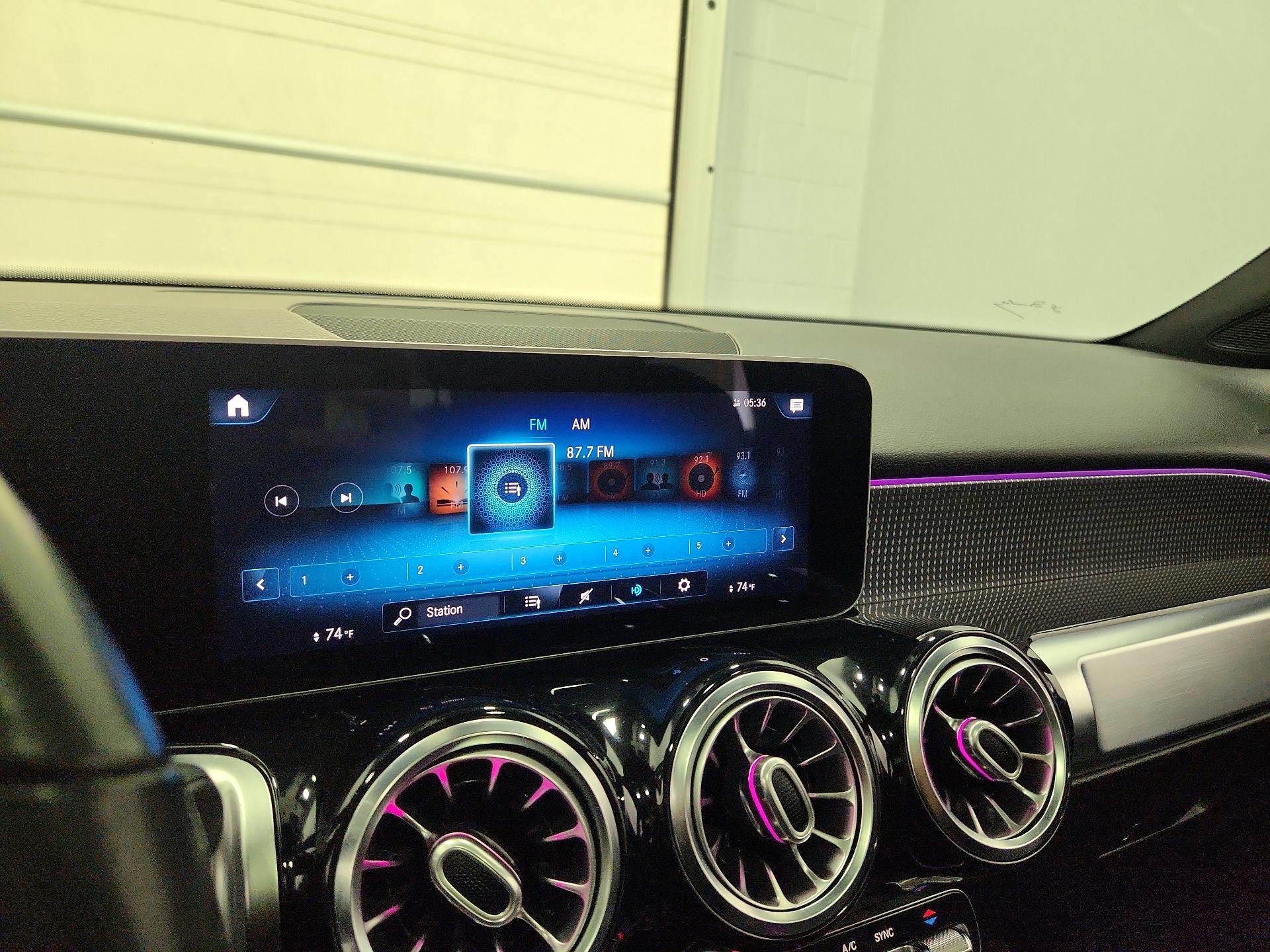 Thumbnail: 2021 Mercedes-Benz GLB - 15