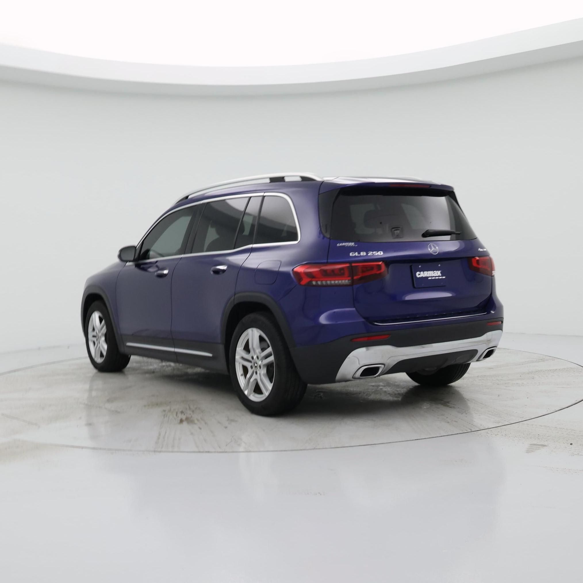Thumbnail: 2021 Mercedes-Benz GLB - 2