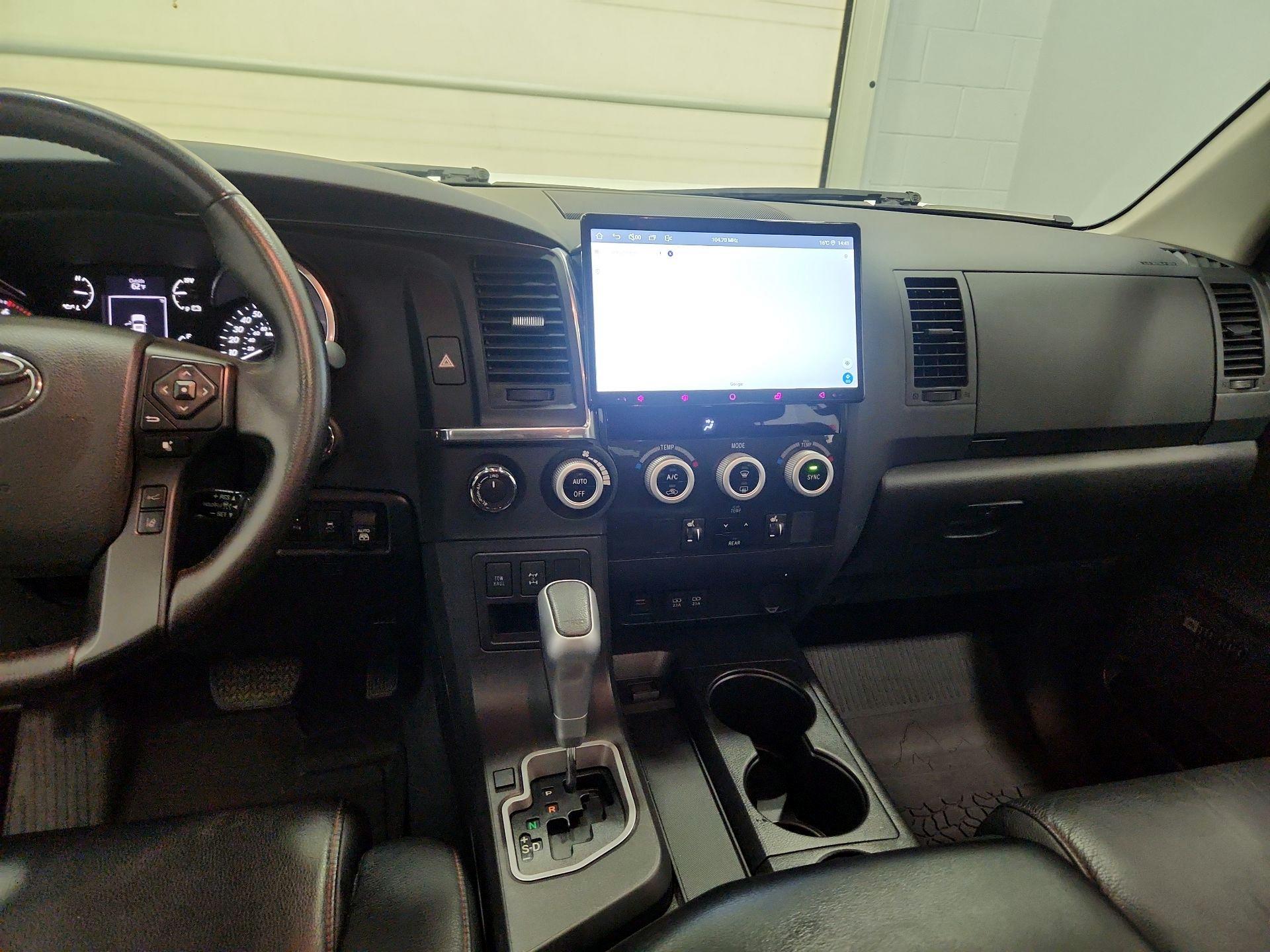 Thumbnail: 2020 Toyota Sequoia - 9