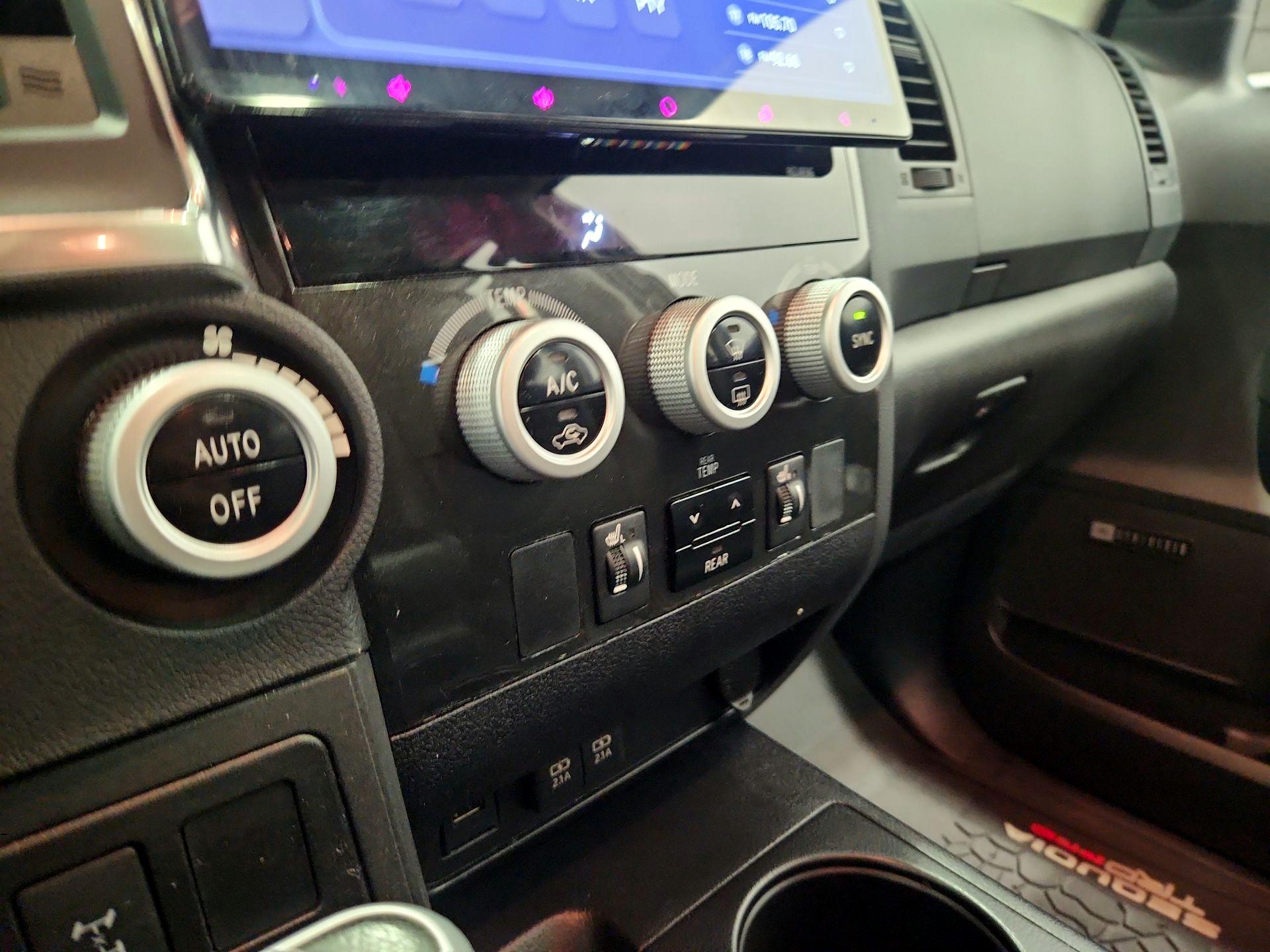Thumbnail: 2020 Toyota Sequoia - 17
