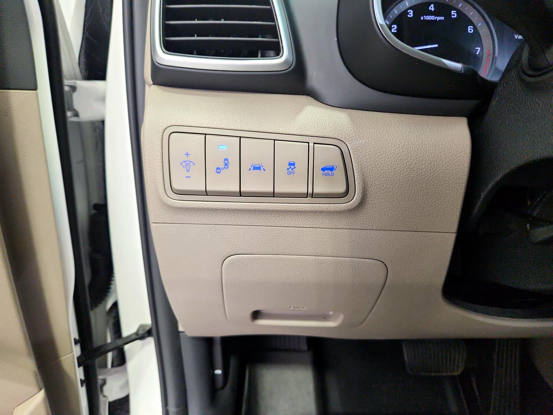 Thumbnail: 2021 Hyundai Tucson - 13