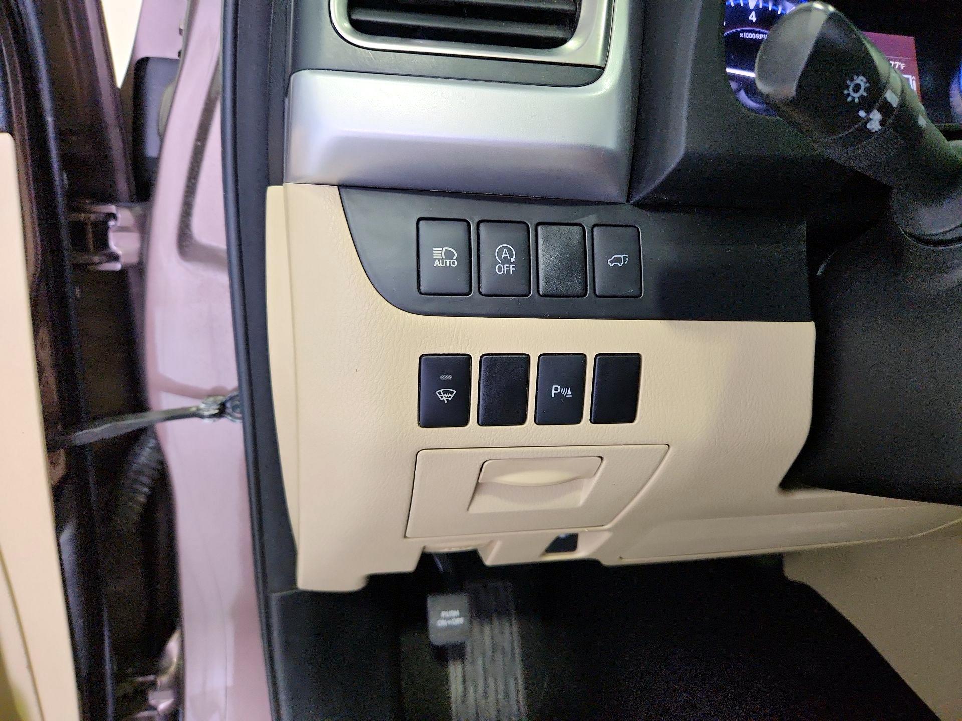Thumbnail: 2018 Toyota Highlander - 13