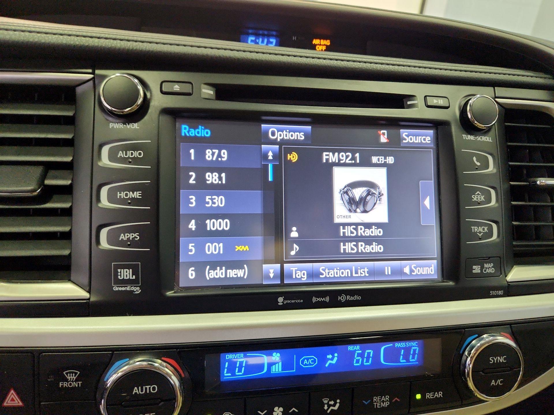 Thumbnail: 2018 Toyota Highlander - 15