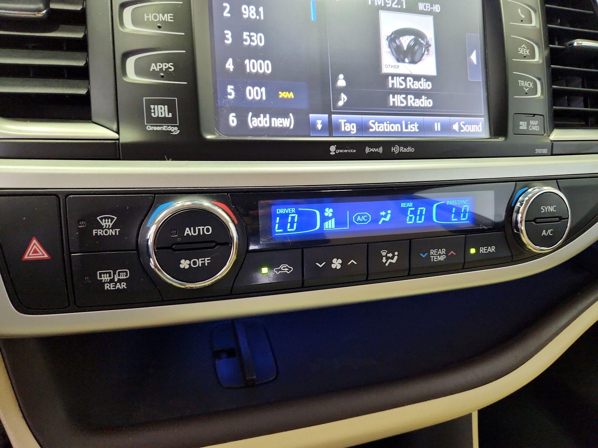 Thumbnail: 2018 Toyota Highlander - 16