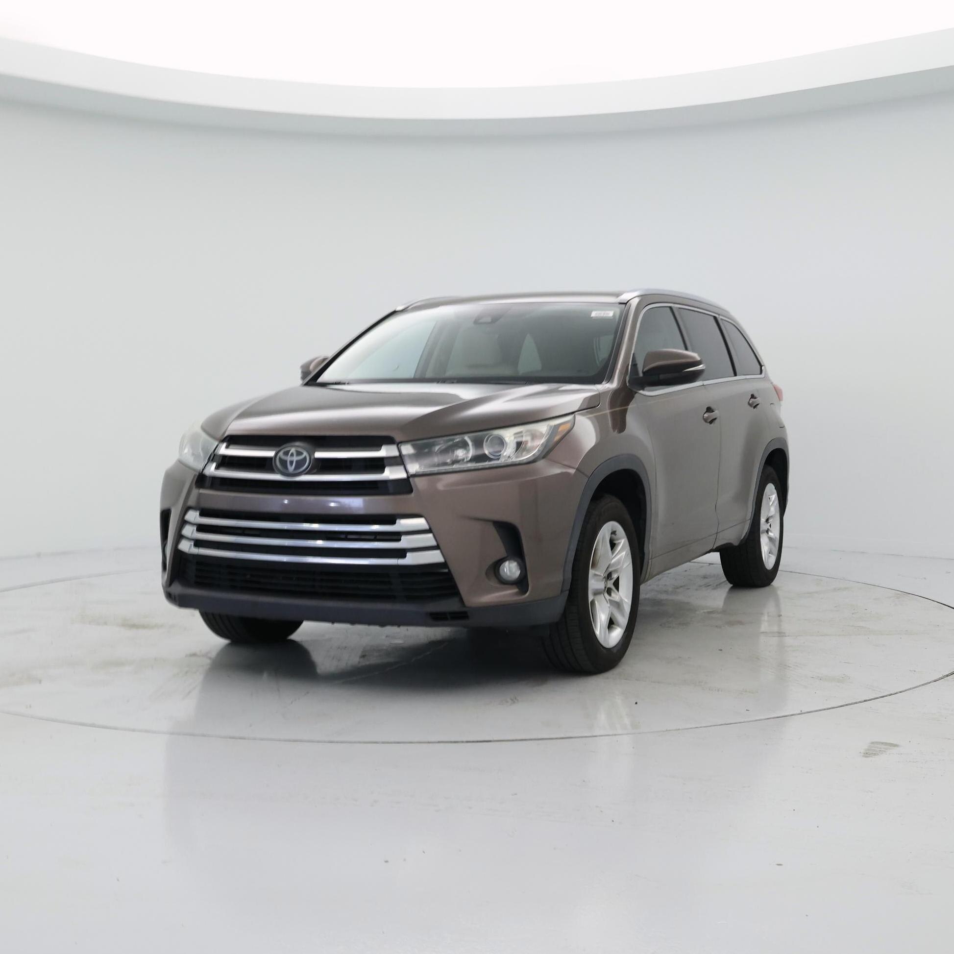 Thumbnail: 2018 Toyota Highlander - 4