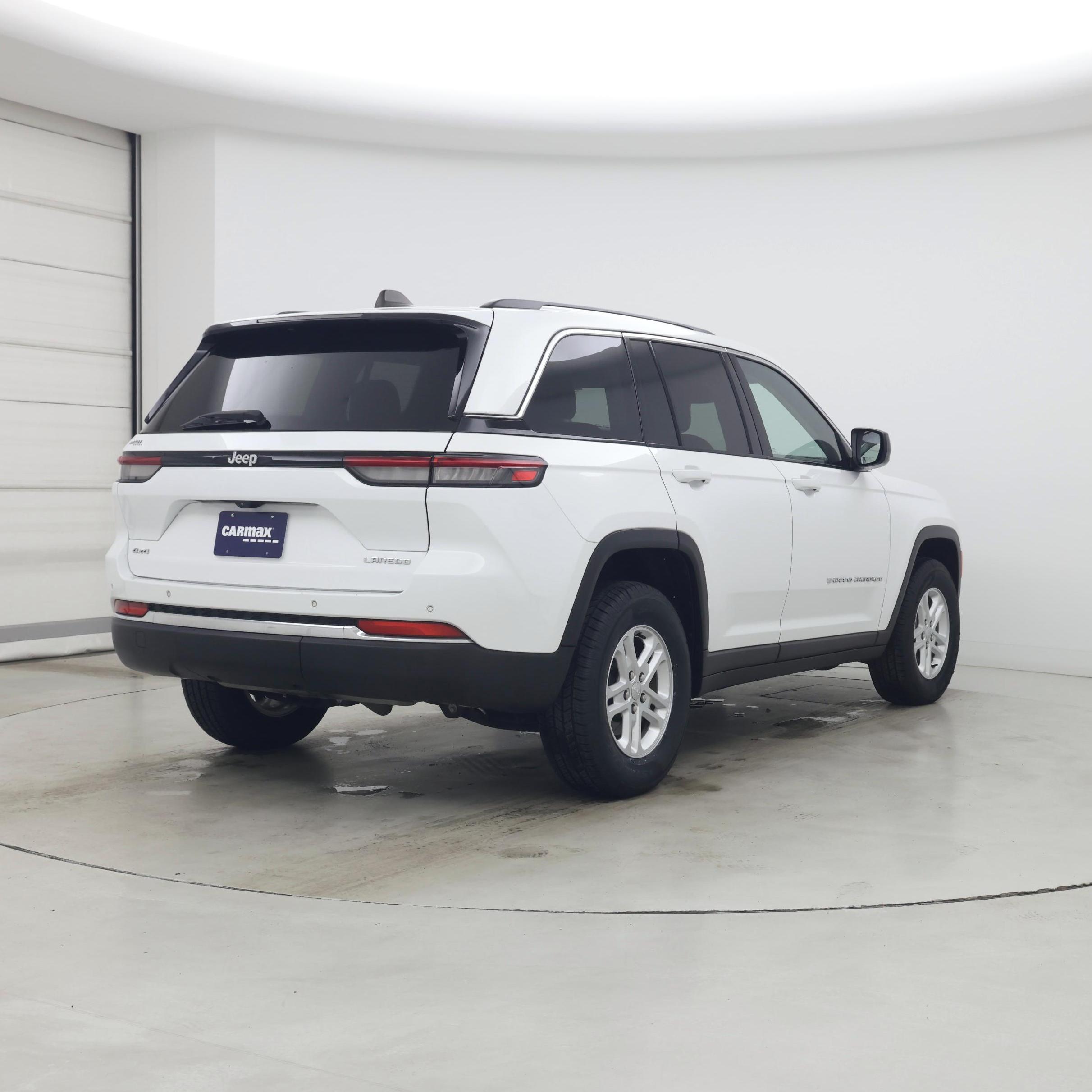 Thumbnail: 2023 Jeep Grand Cherokee - 8