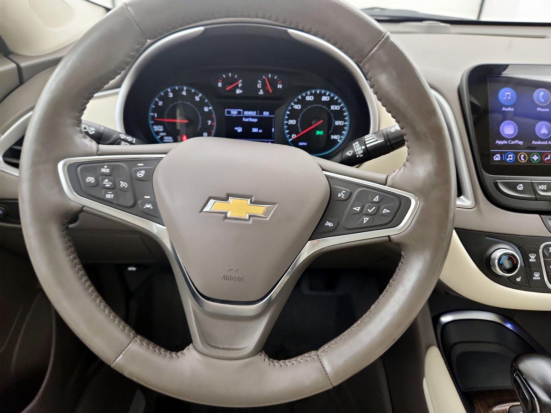 Thumbnail: 2022 Chevrolet Malibu - 10