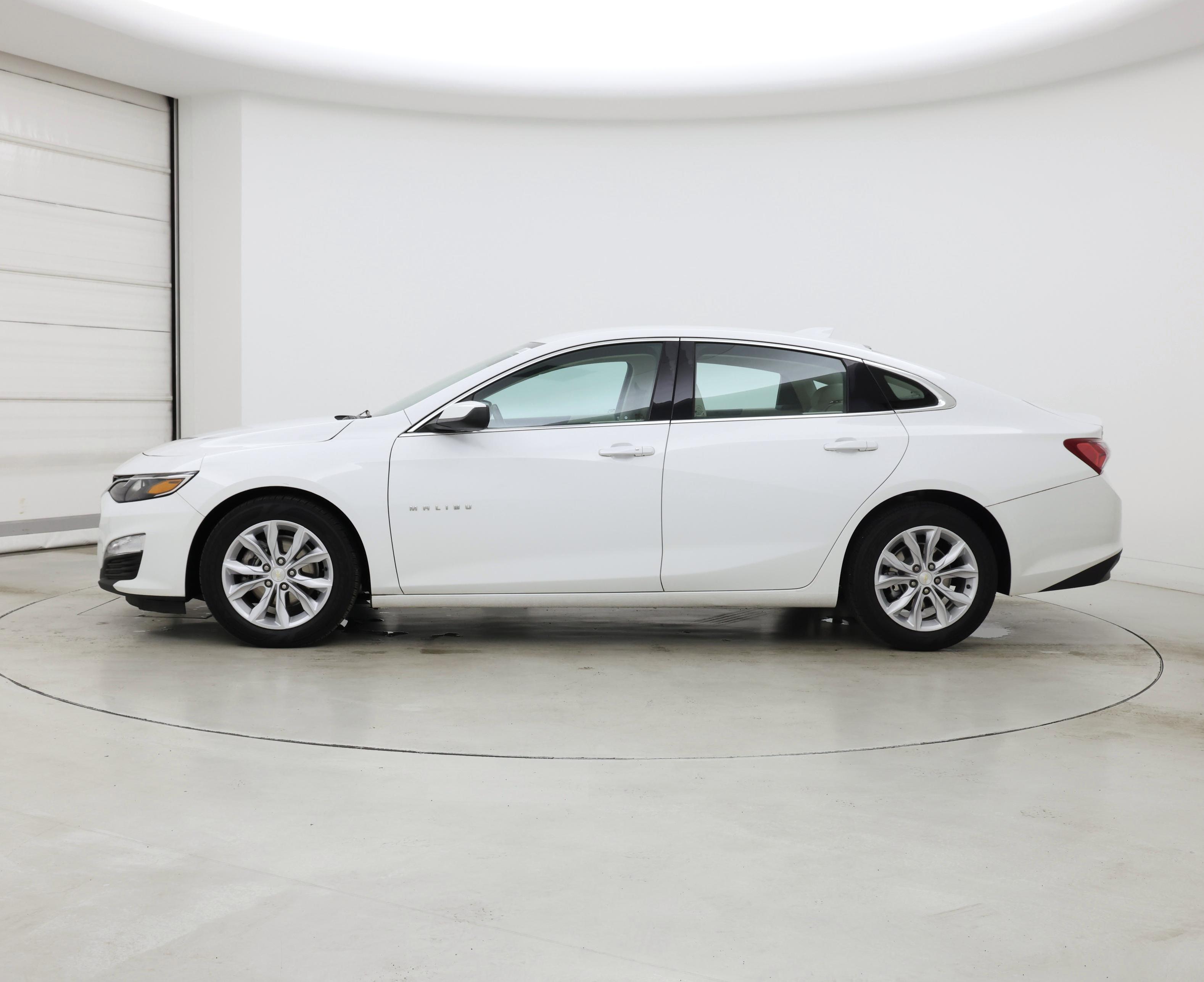 Thumbnail: 2022 Chevrolet Malibu - 3