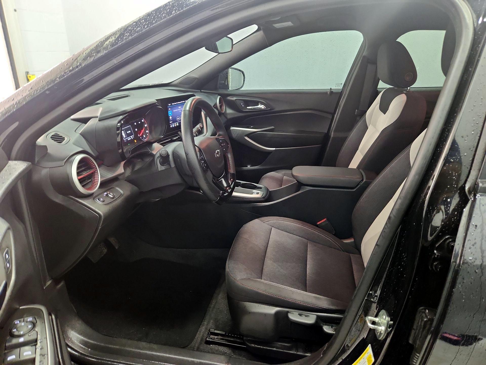 Thumbnail: 2024 Chevrolet Trax - 11