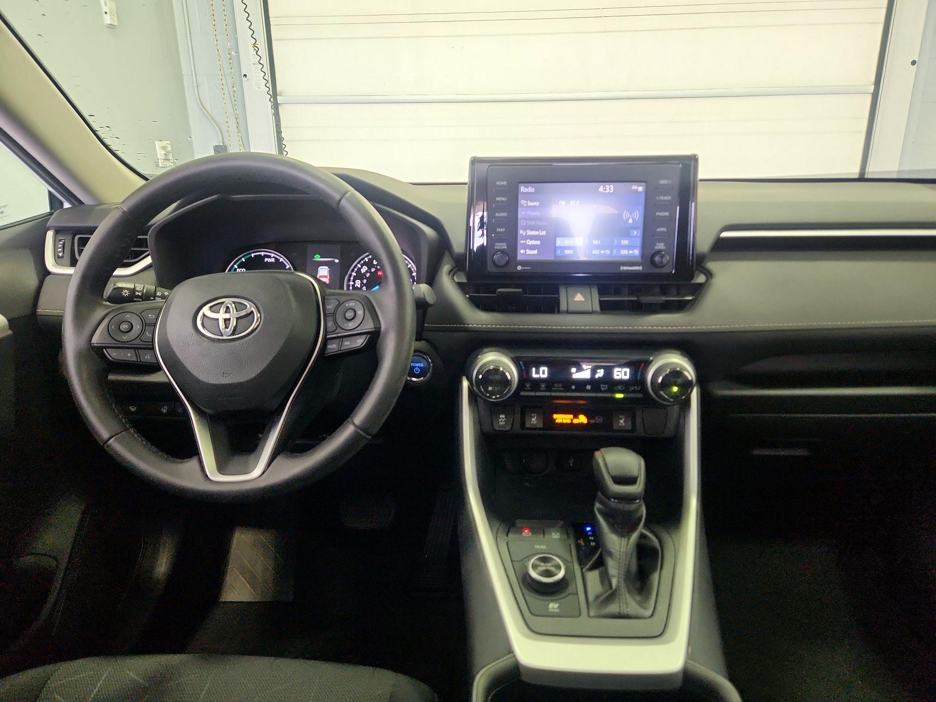 Thumbnail: 2020 Toyota RAV4 - 9