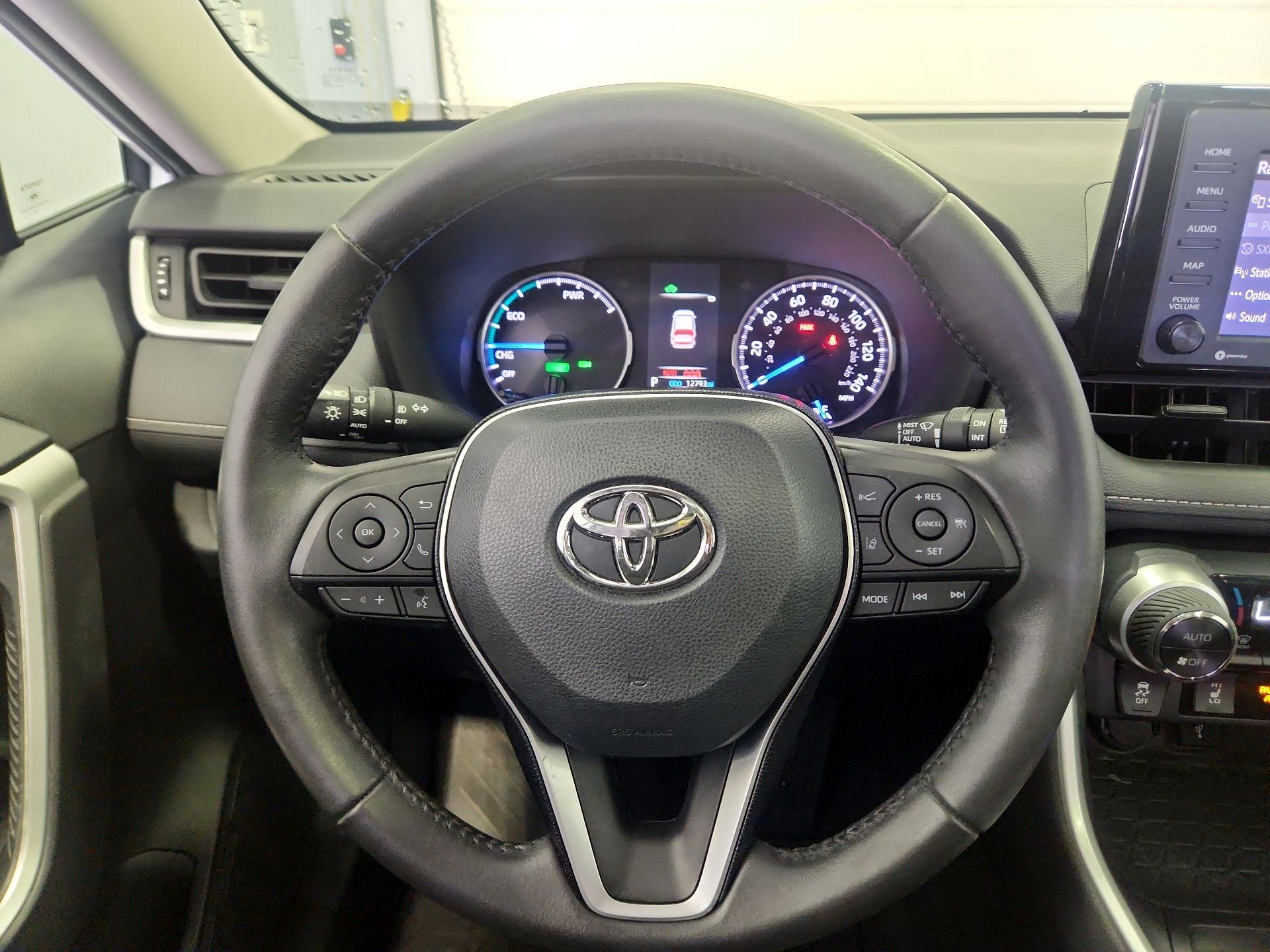 Thumbnail: 2020 Toyota RAV4 - 10