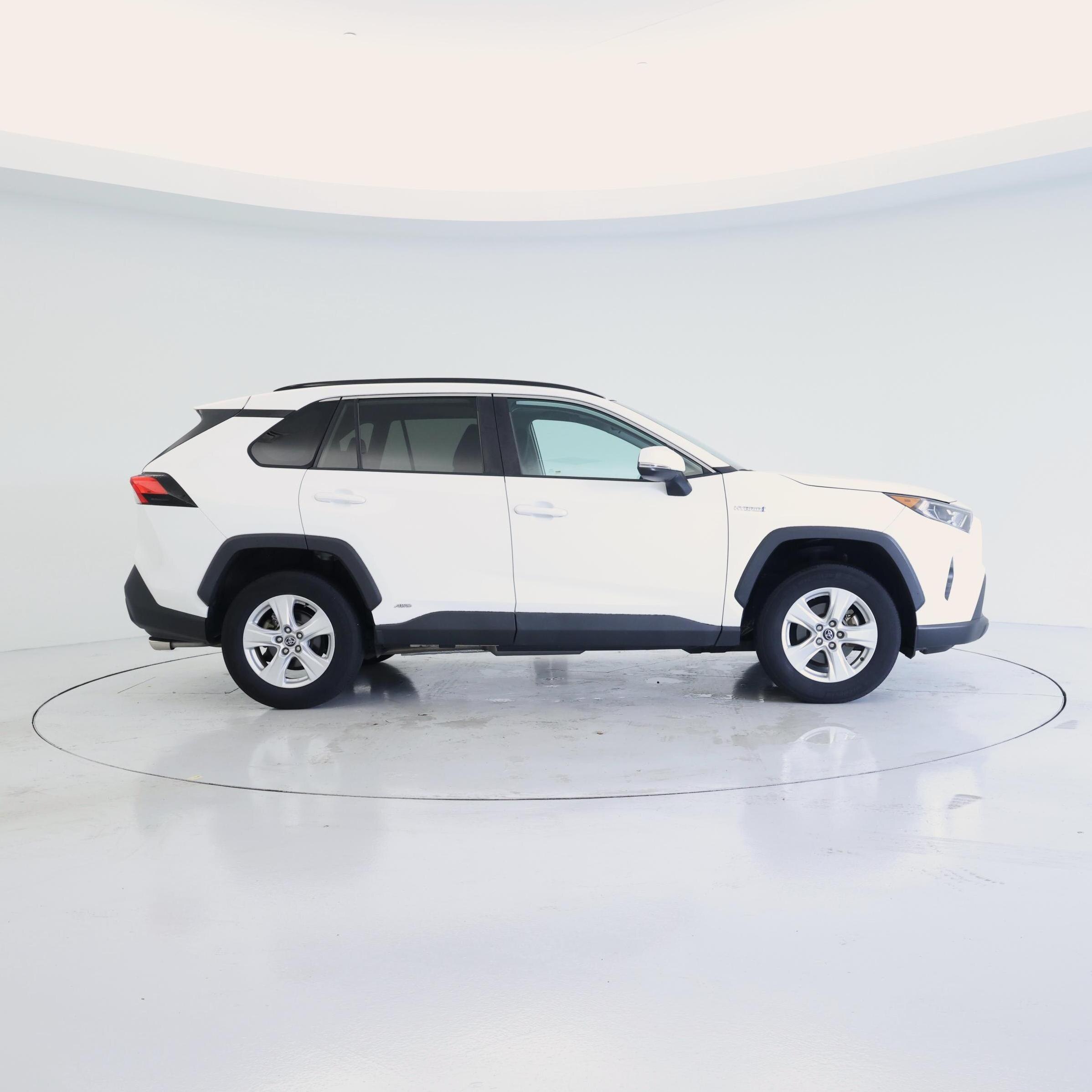 Thumbnail: 2020 Toyota RAV4 - 7
