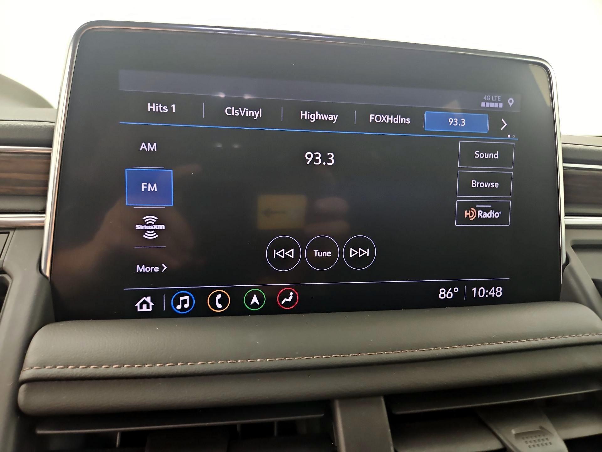 Thumbnail: 2021 Chevrolet Suburban - 15
