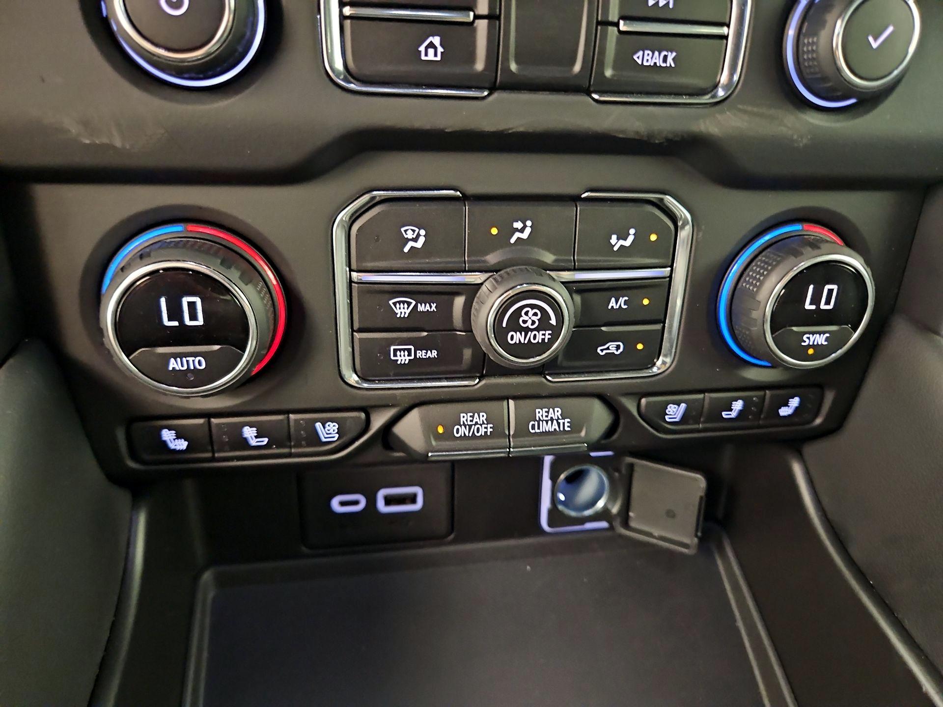 Thumbnail: 2021 Chevrolet Suburban - 16