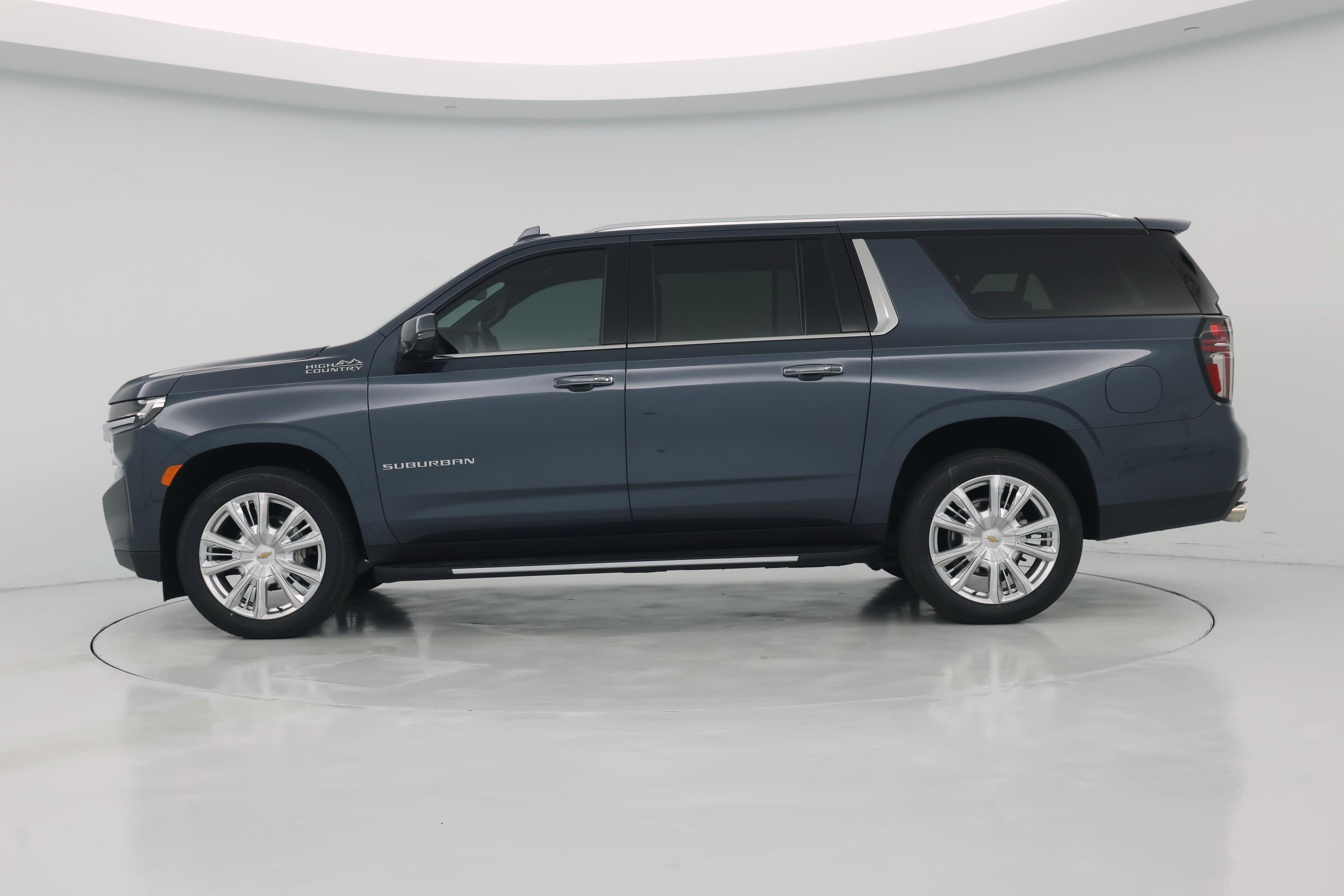 Thumbnail: 2021 Chevrolet Suburban - 3