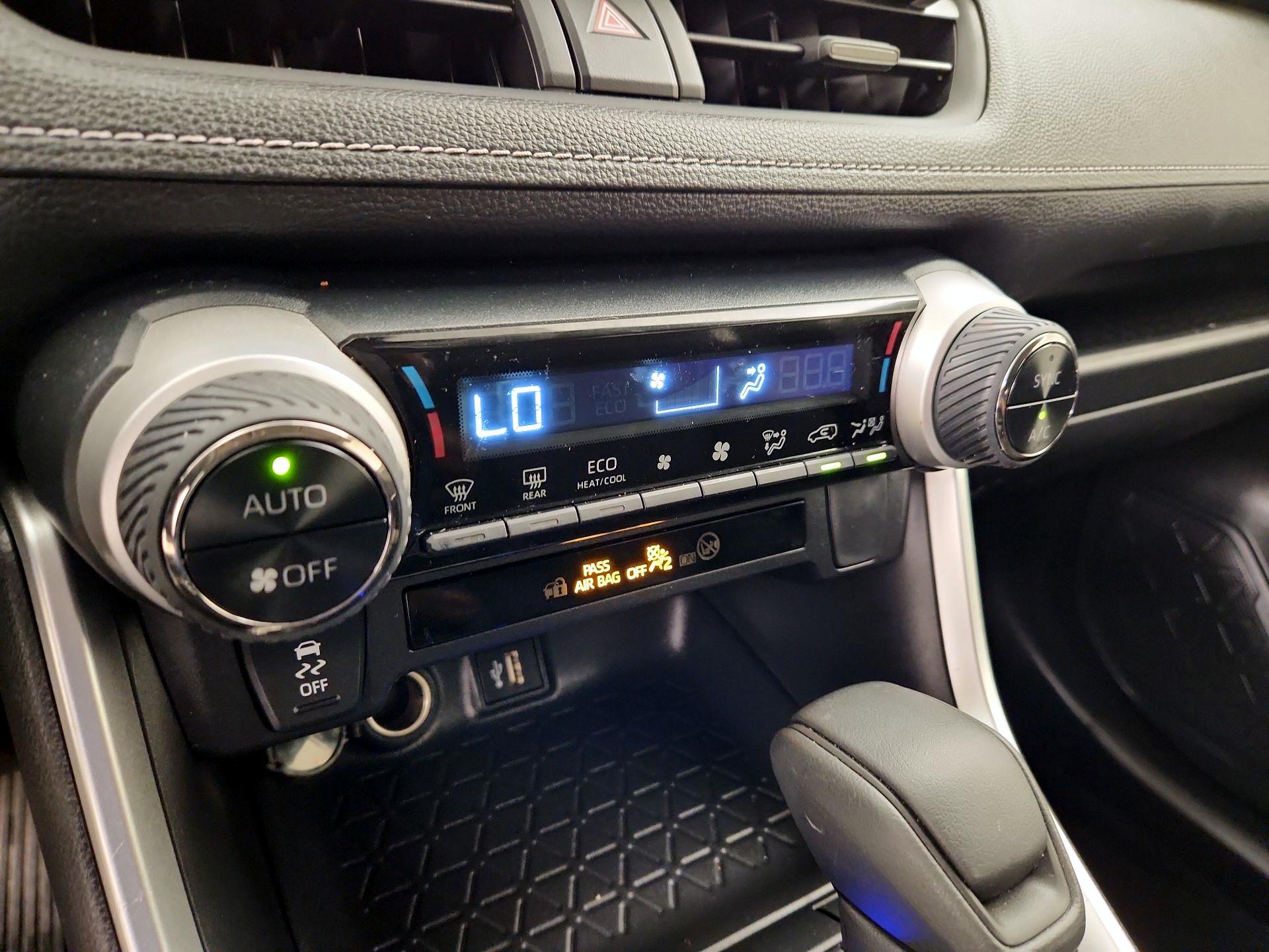 Thumbnail: 2025 Toyota RAV4 - 16