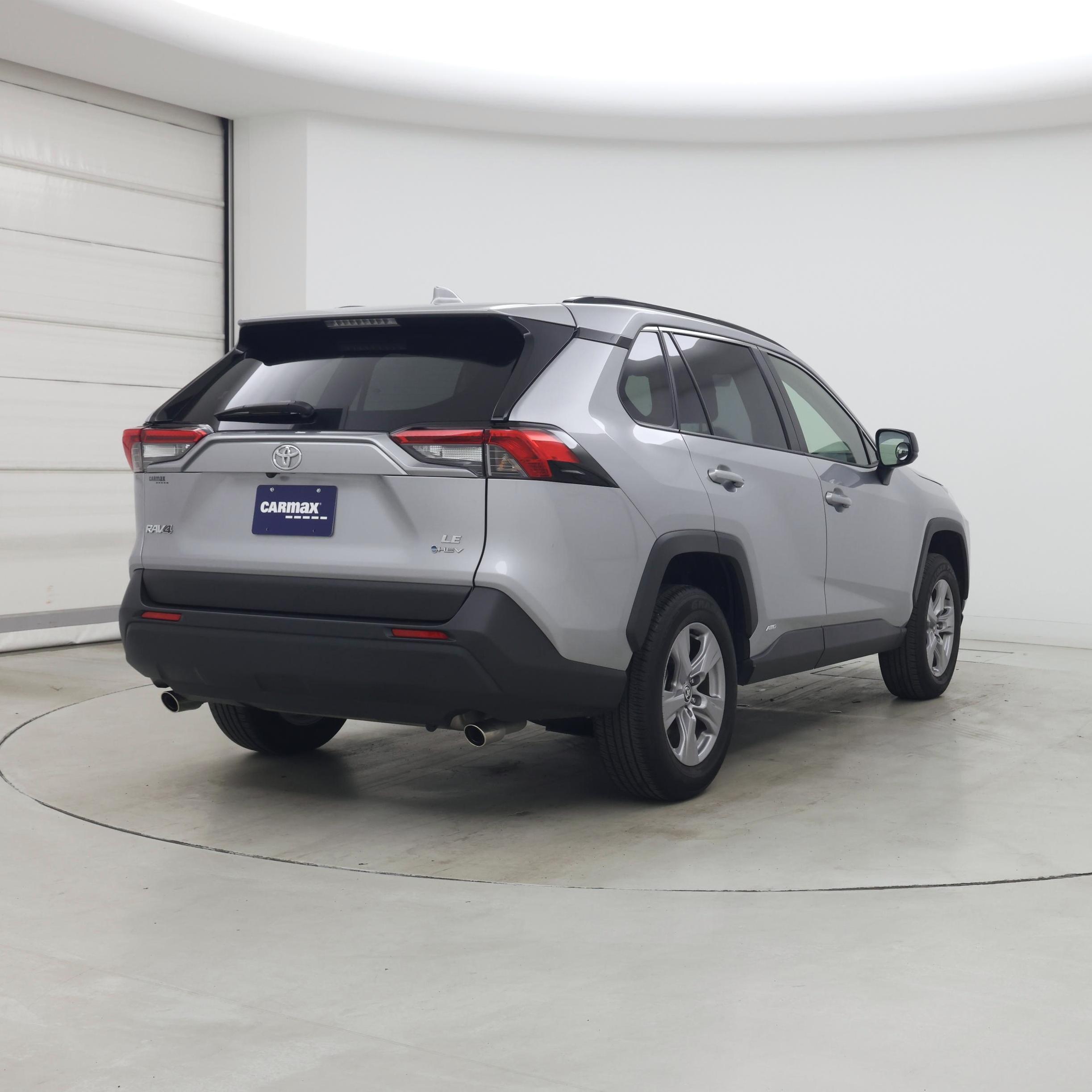 Thumbnail: 2025 Toyota RAV4 - 8