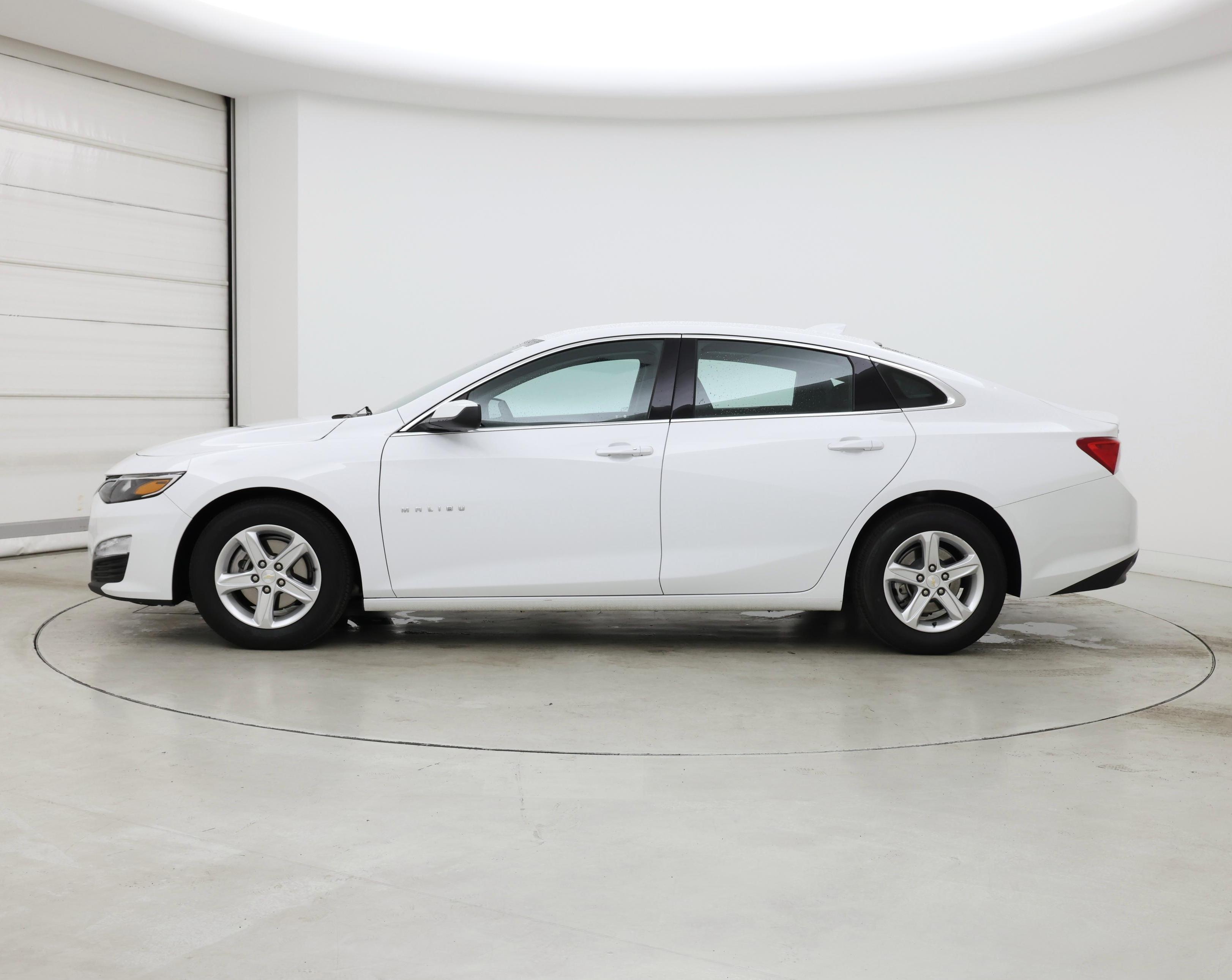 Thumbnail: 2023 Chevrolet Malibu - 3