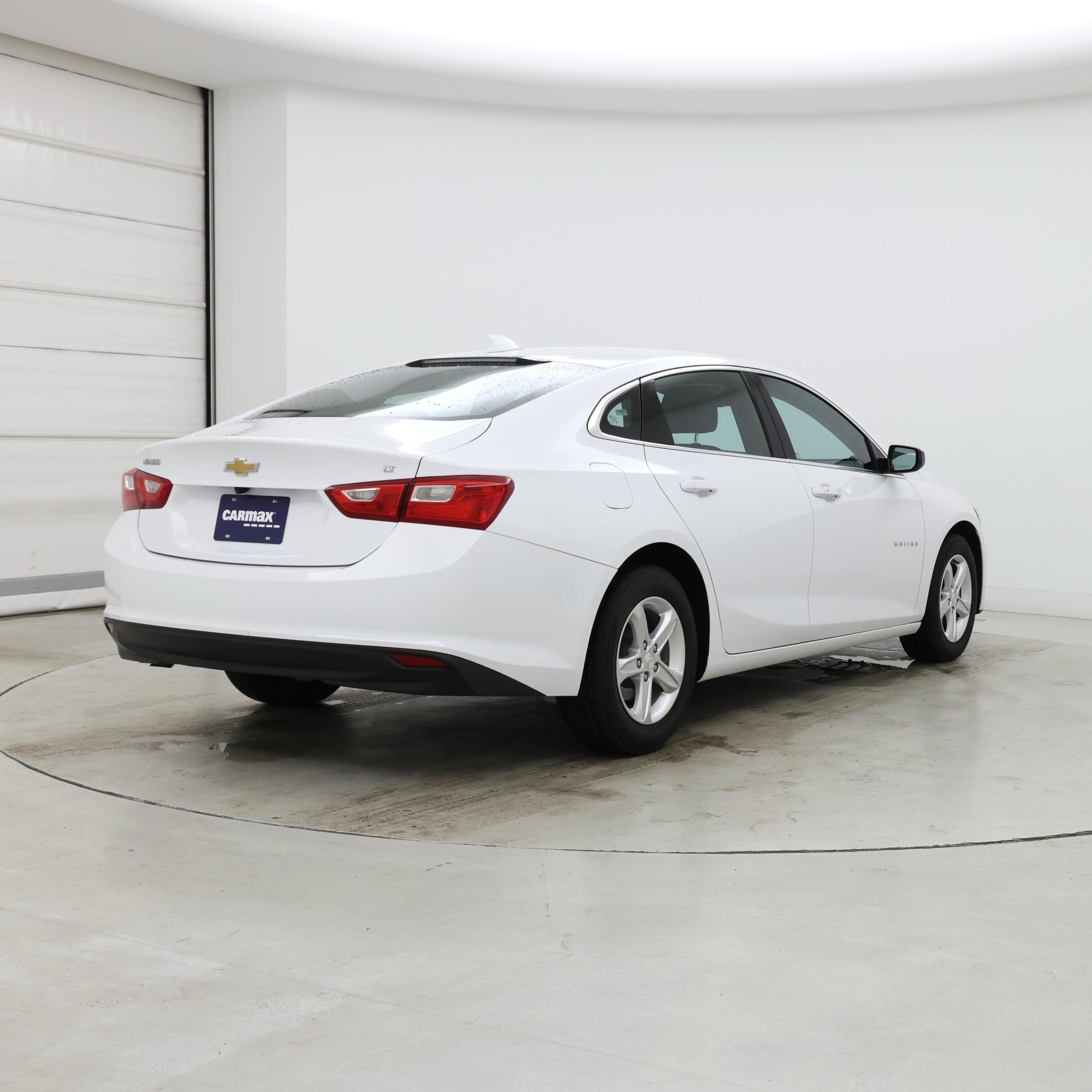 Thumbnail: 2023 Chevrolet Malibu - 8