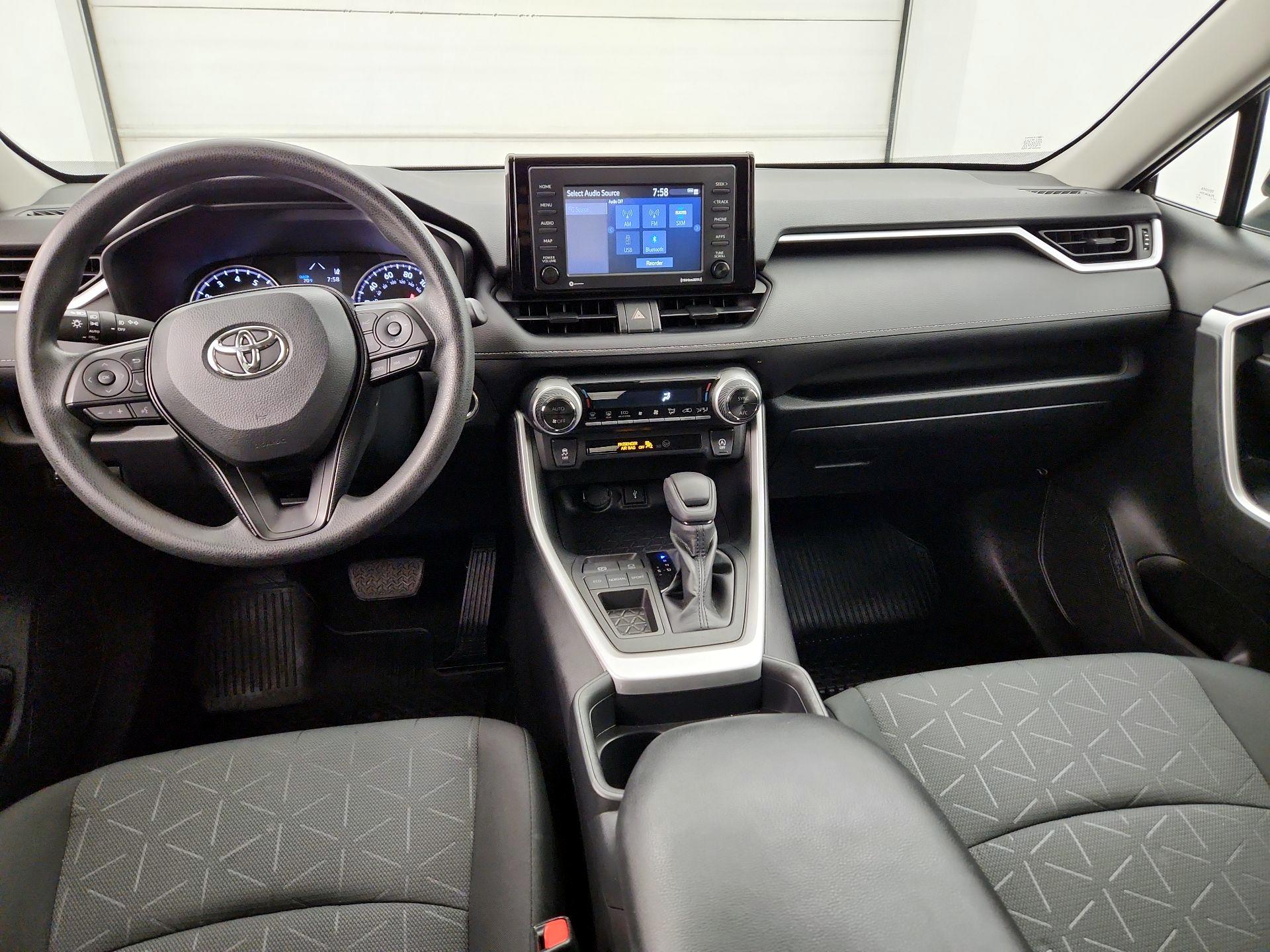 Thumbnail: 2020 Toyota RAV4 - 9