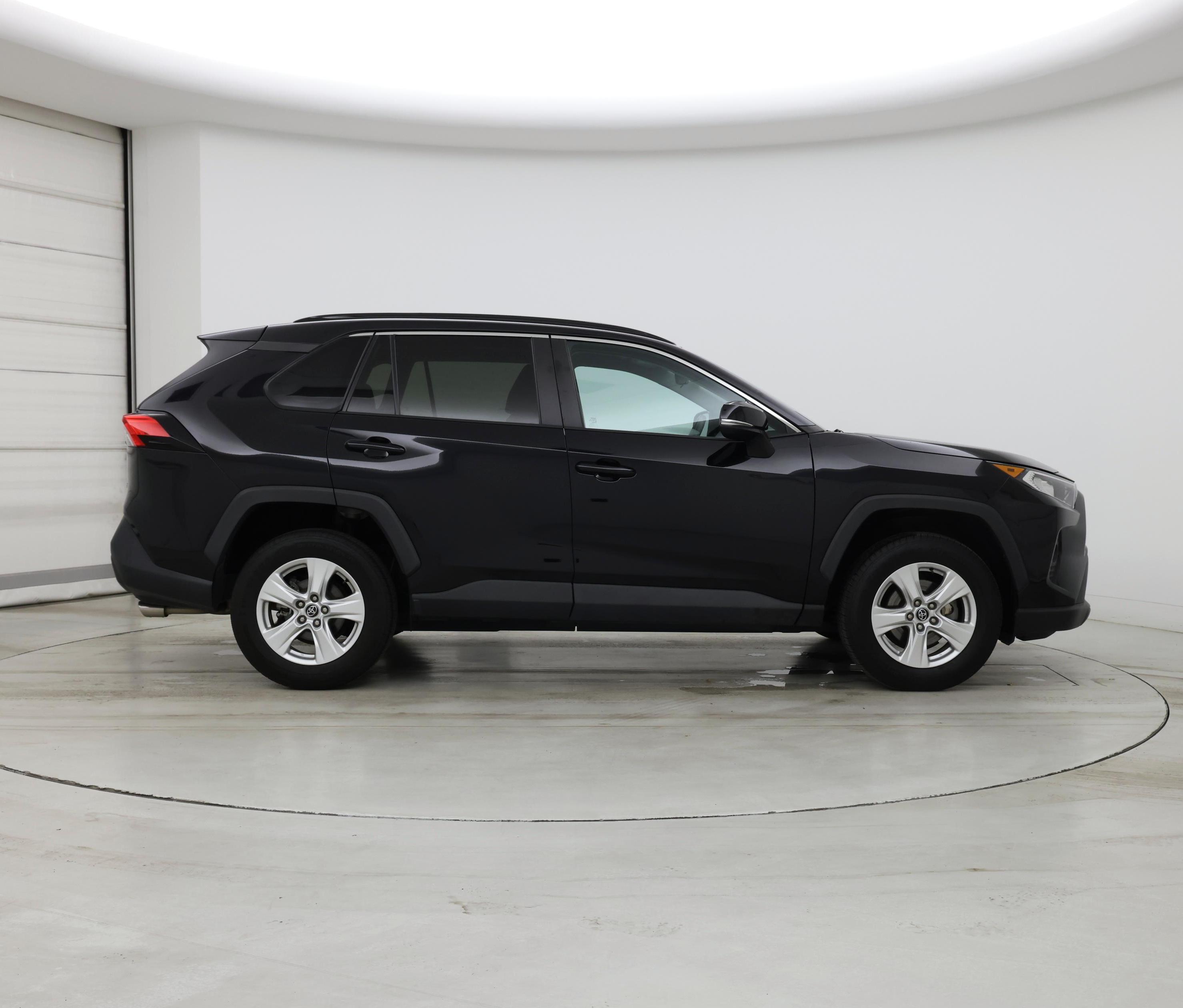 Thumbnail: 2020 Toyota RAV4 - 7
