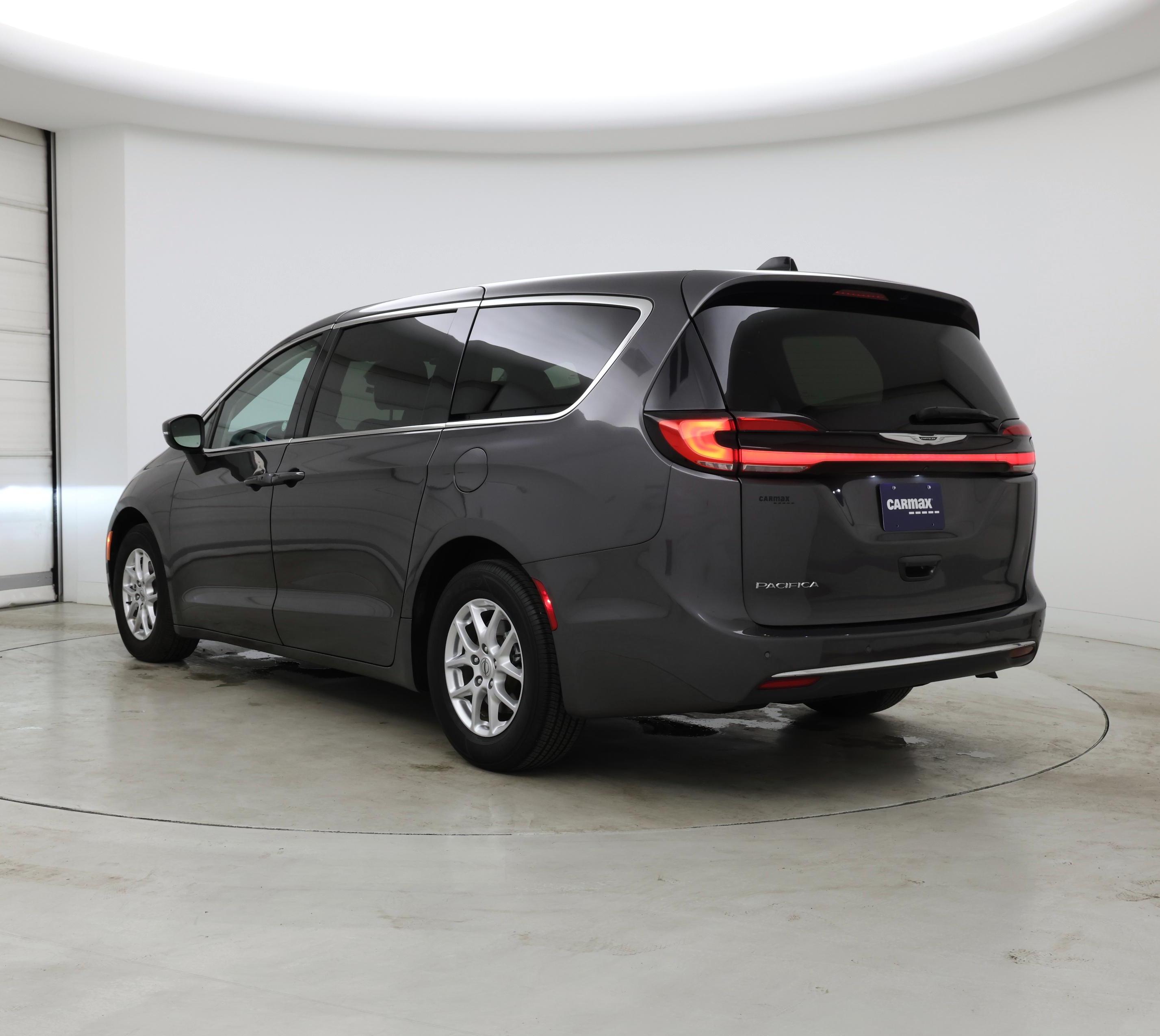 Thumbnail: 2023 Chrysler Pacifica - 2