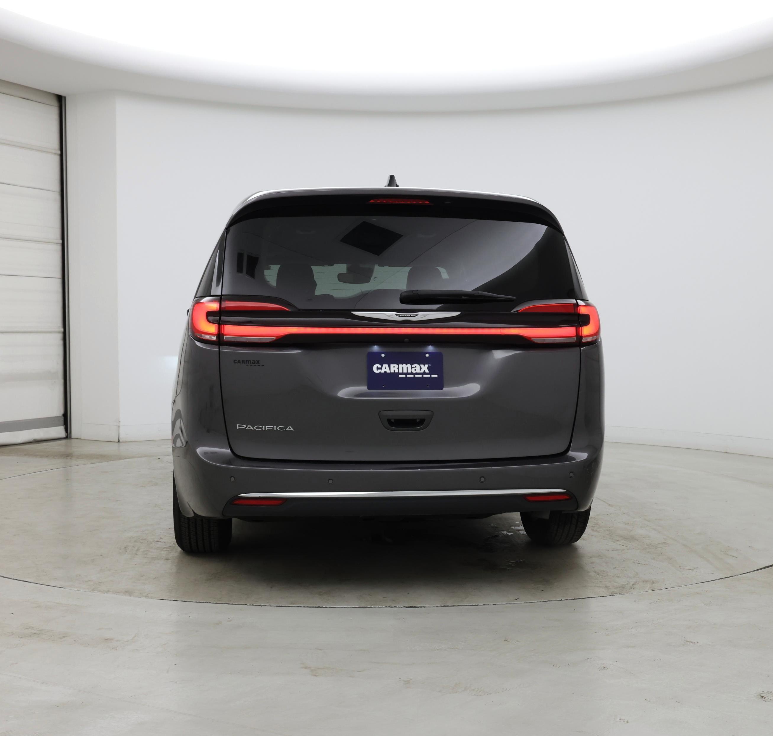 Thumbnail: 2023 Chrysler Pacifica - 6