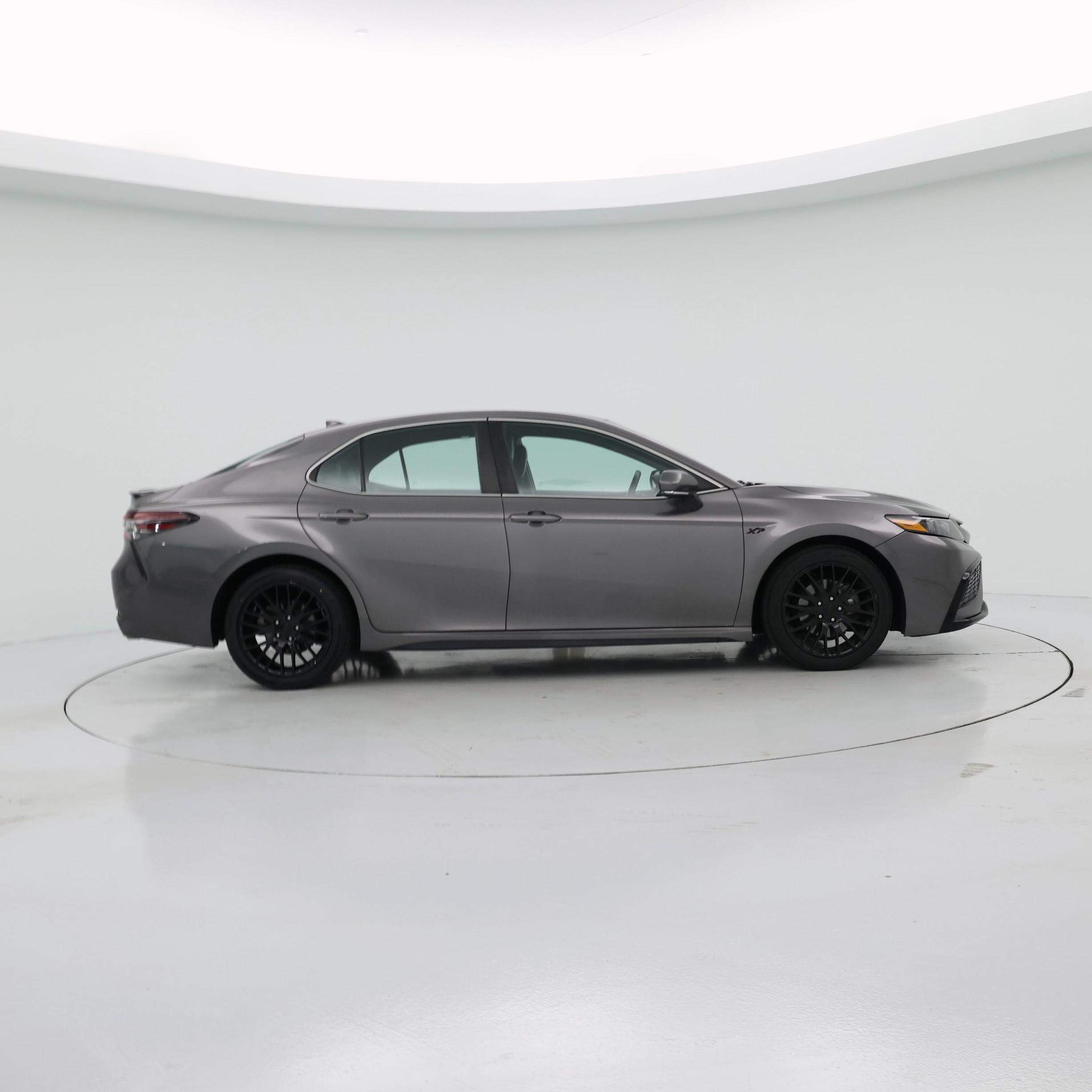 Thumbnail: 2022 Toyota Camry - 7