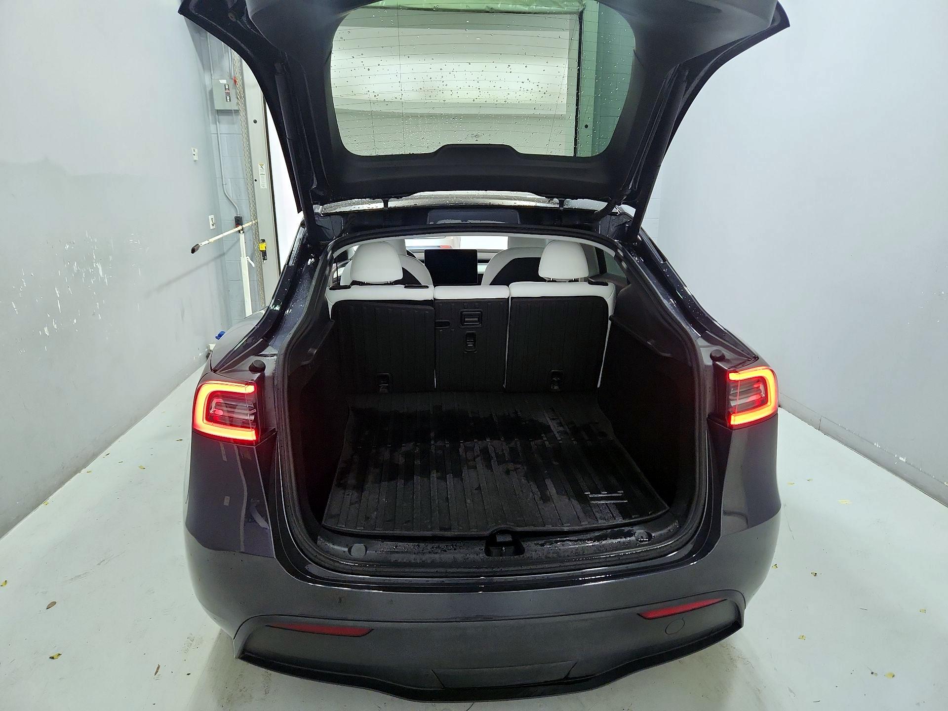 Thumbnail: 2024 Tesla Model Y - 20