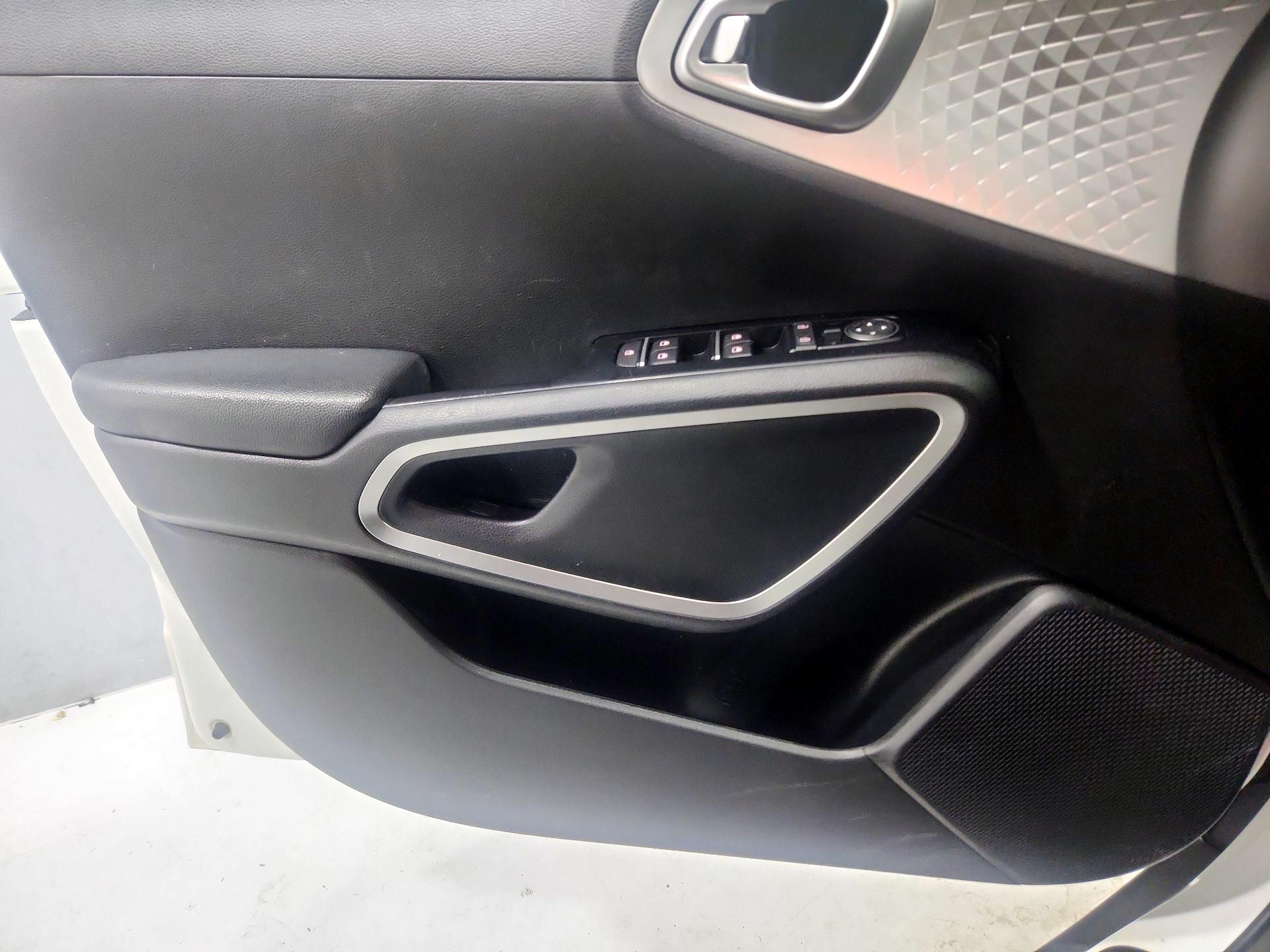 Thumbnail: 2021 Kia Soul - 12