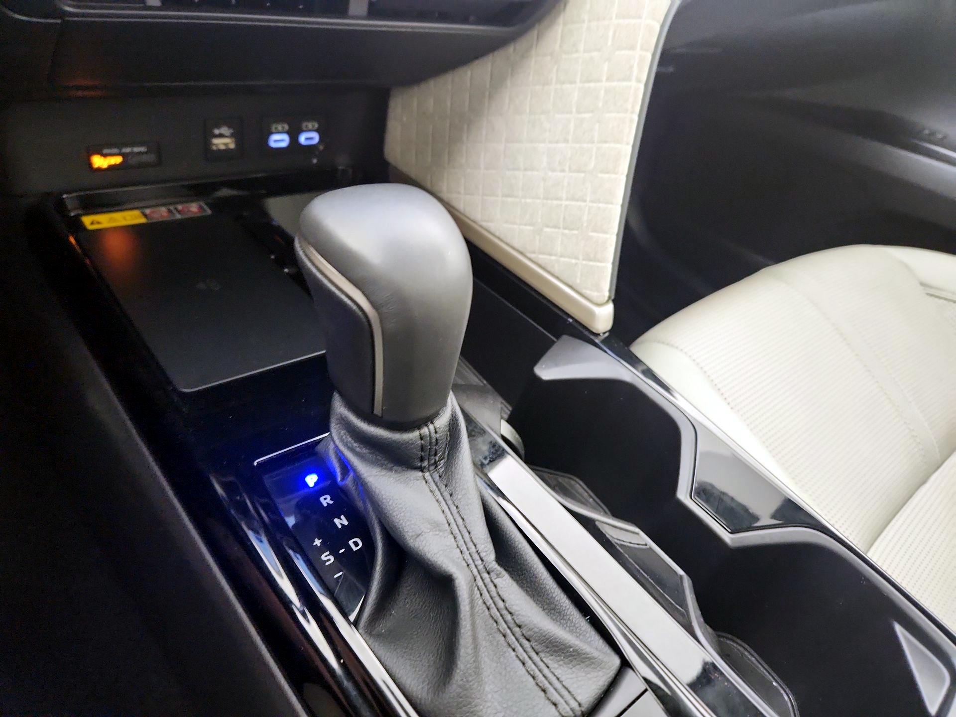 Thumbnail: 2025 Toyota Camry - 15