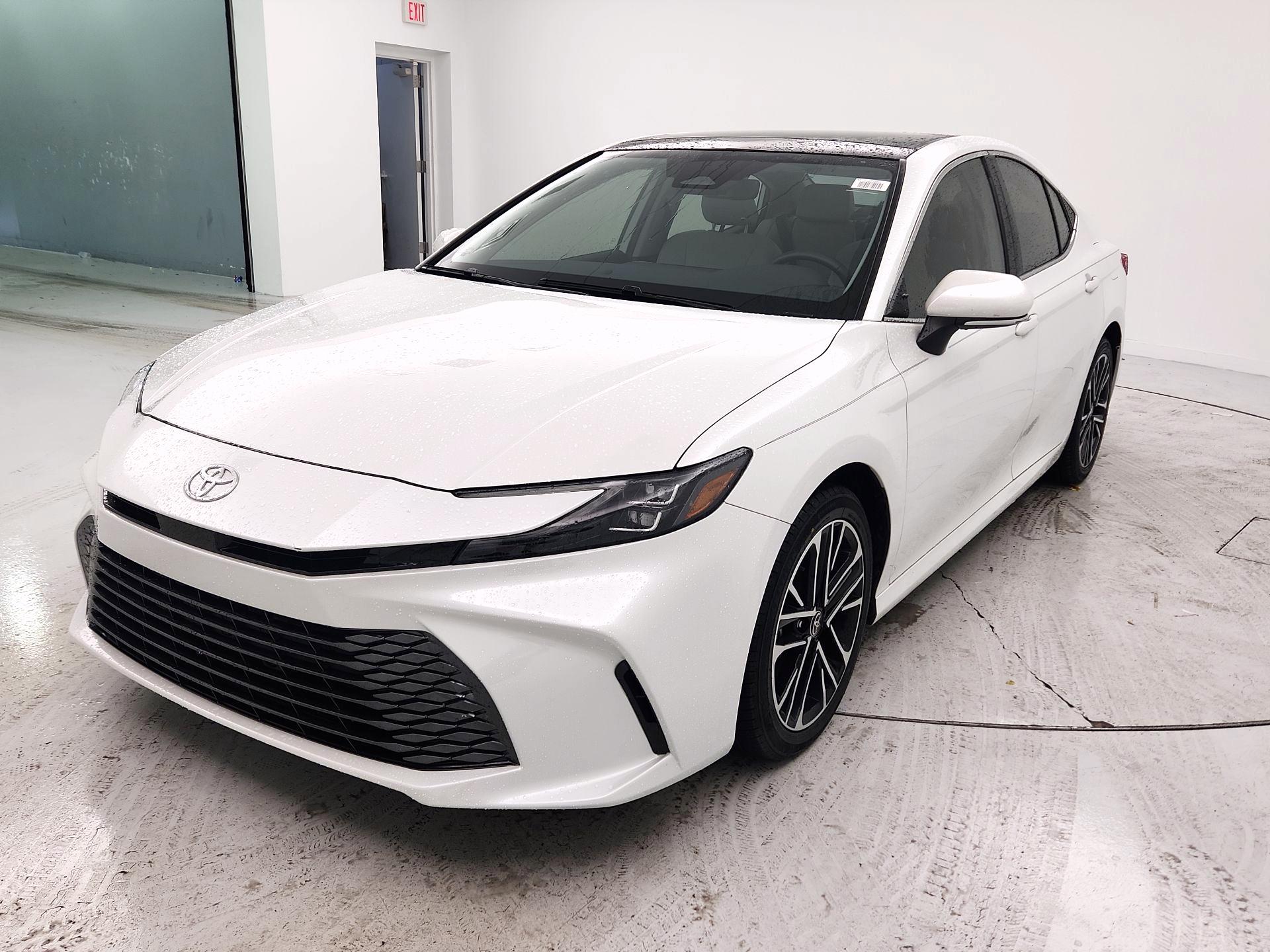 Thumbnail: 2025 Toyota Camry - 3